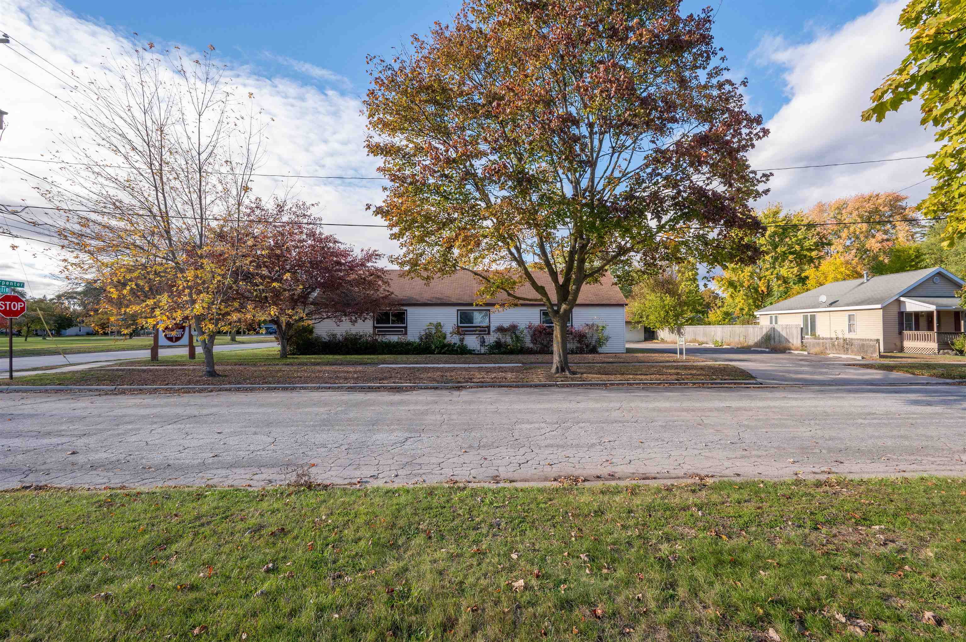 1113 E Carpenter Roads Property Photo 47
