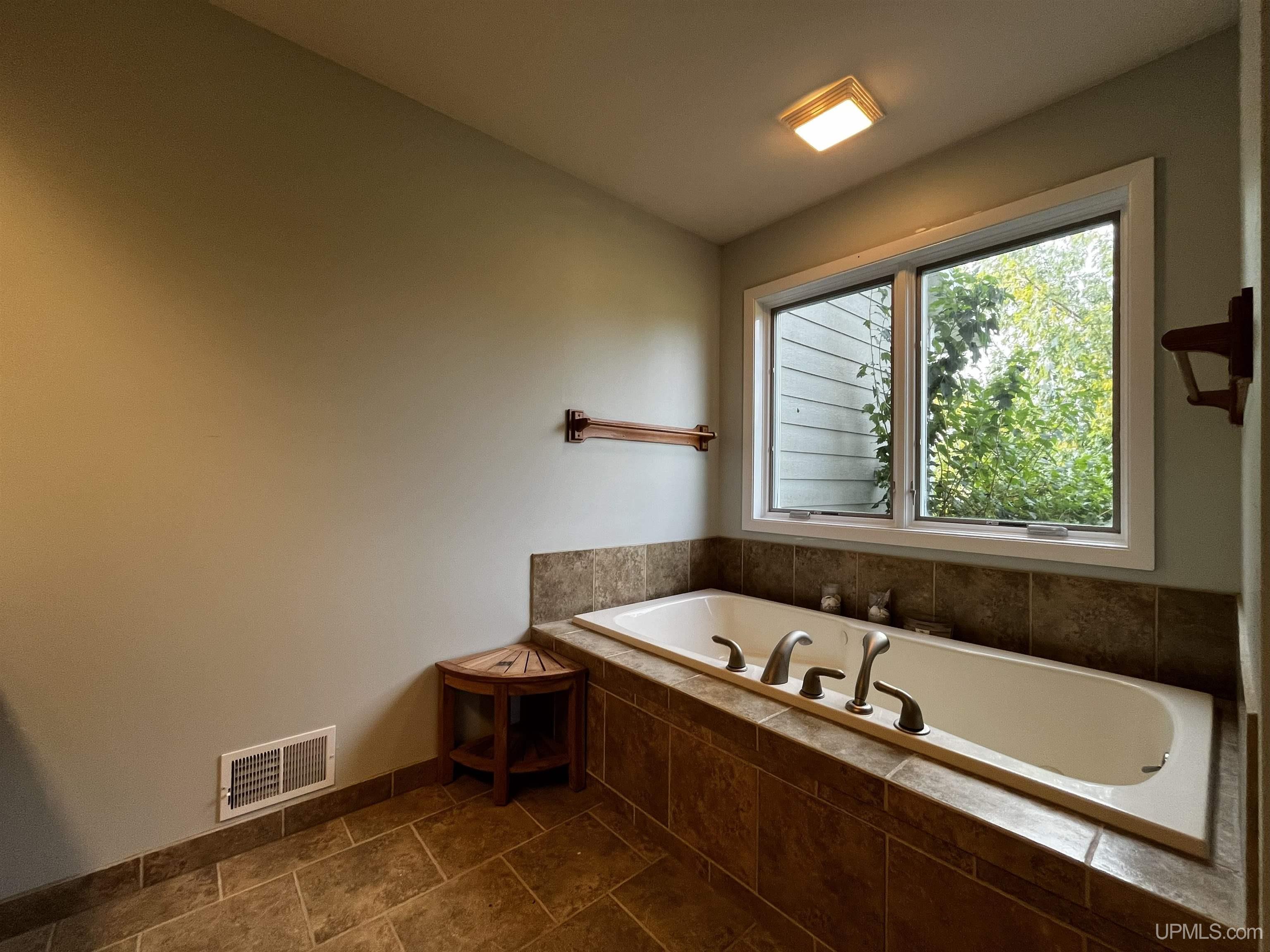 13910 Liminga Road Property Photo 17
