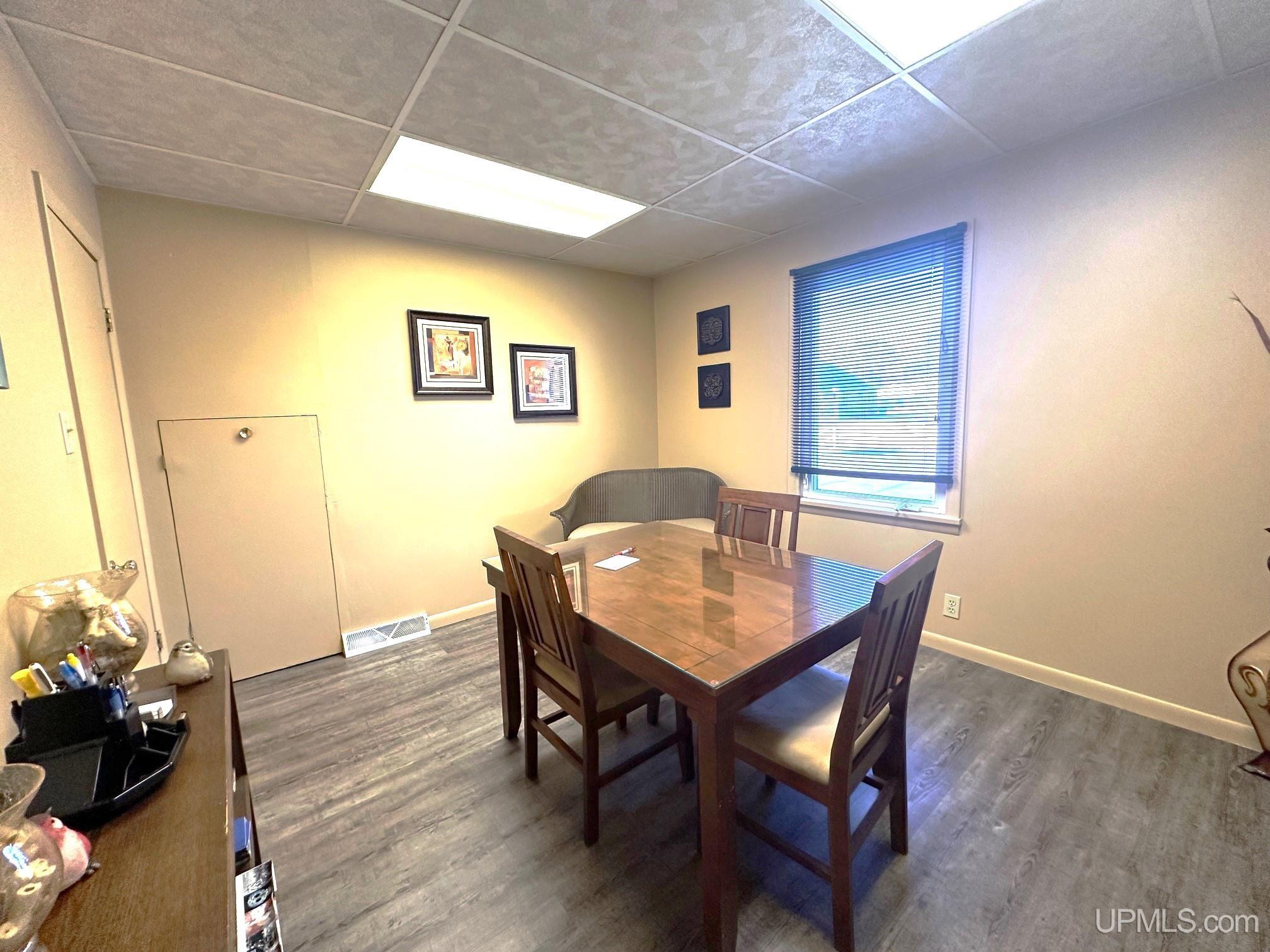 1460 Marinette Avenue Property Photo 5