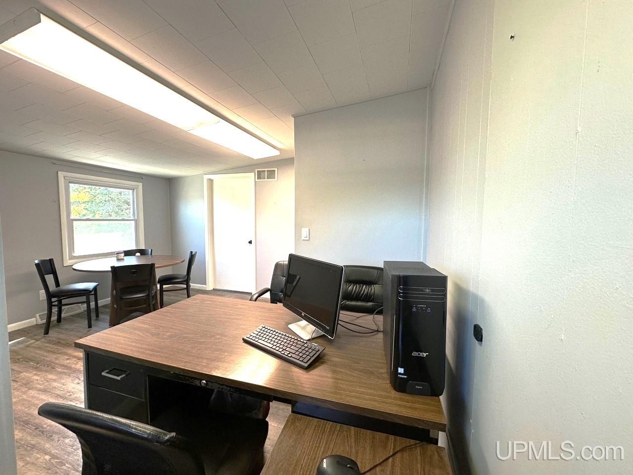 1460 Marinette Avenue Property Photo 13