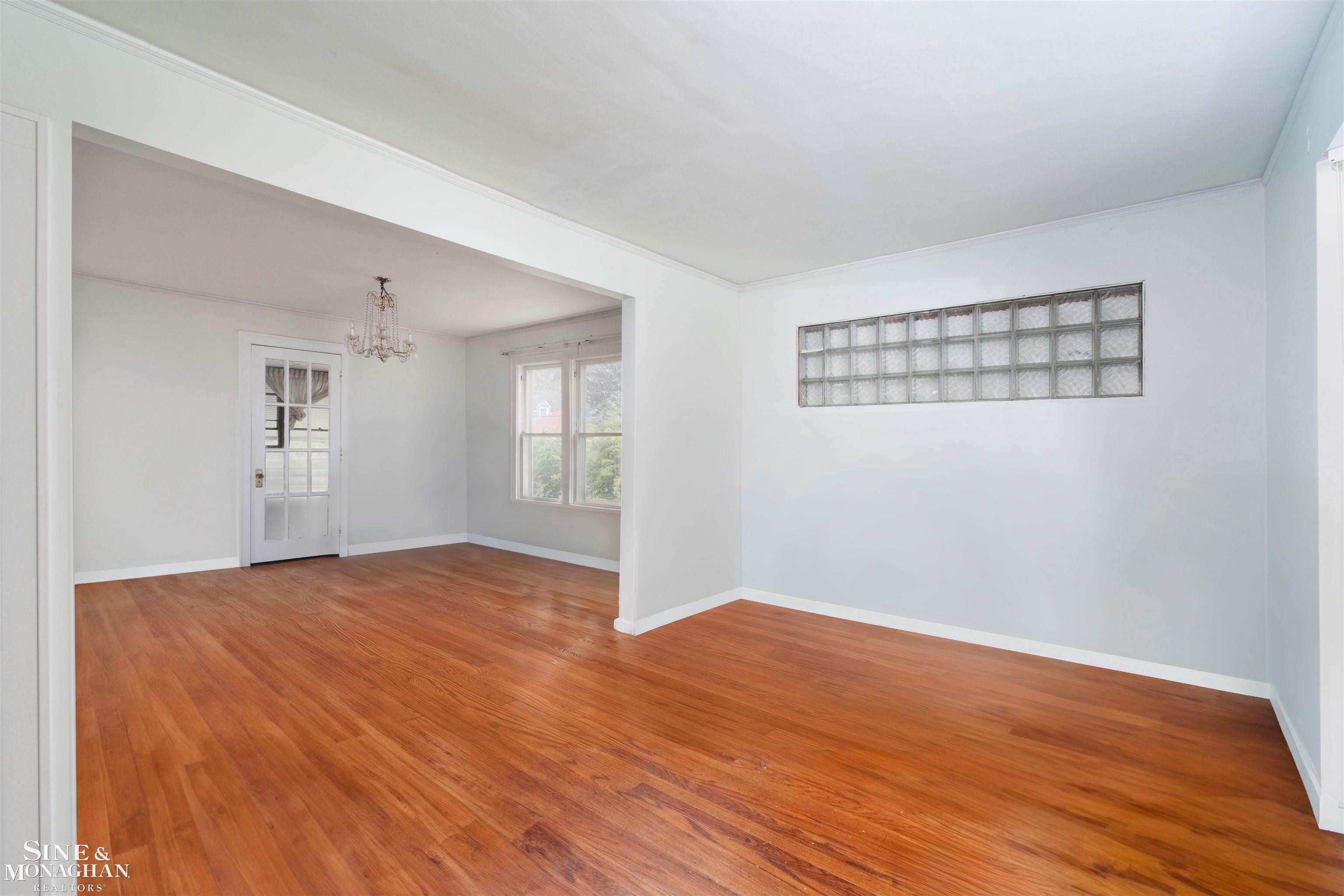 775 Notre Dame Street Property Photo 3