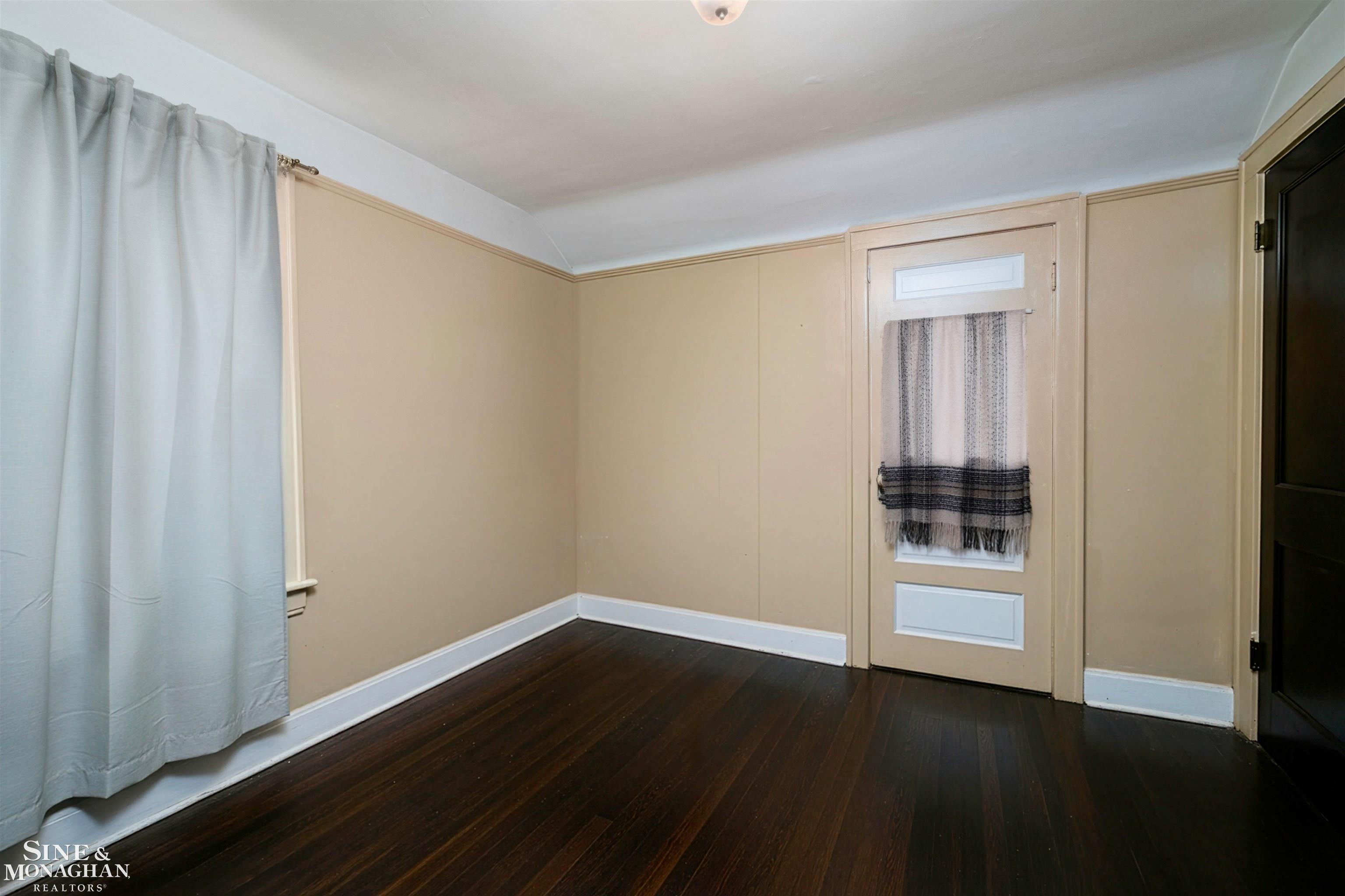 775 Notre Dame Street Property Photo 6