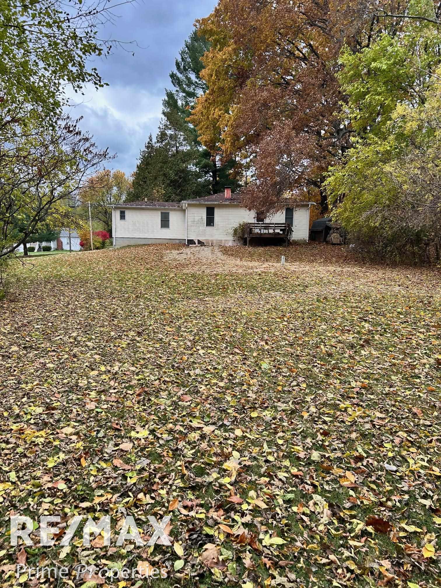 7152 Russell Street Property Photo 9