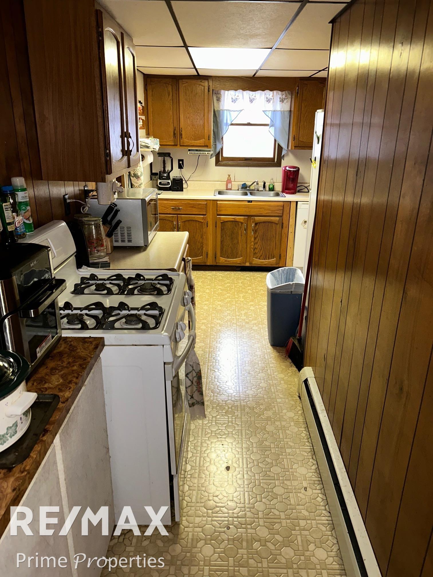 7152 Russell Street Property Photo 24