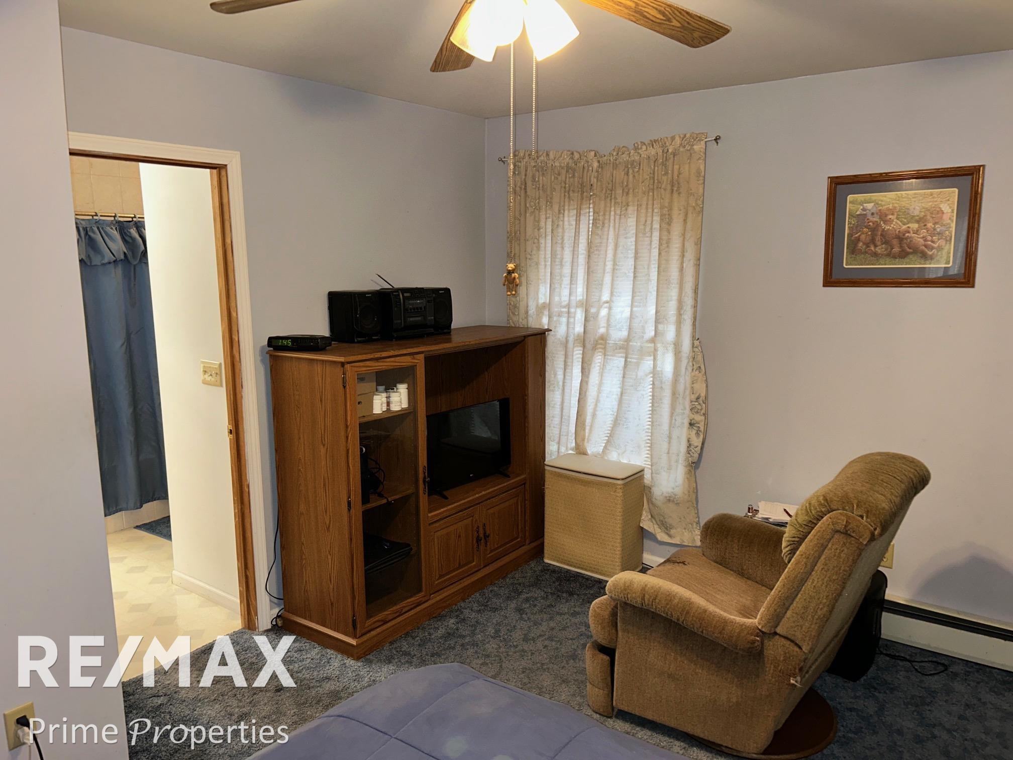 7152 Russell Street Property Photo 33