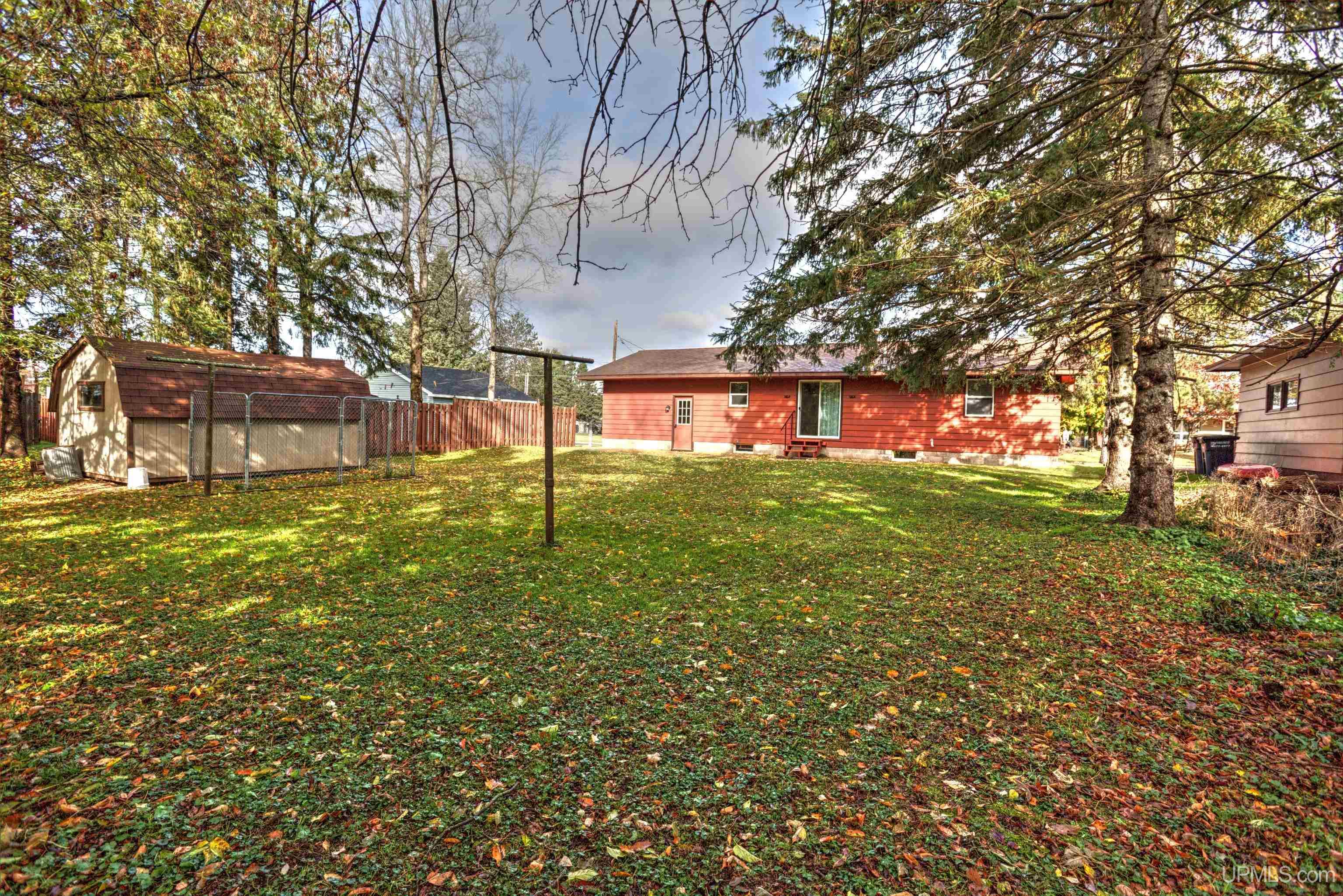 817 Margaret Street Property Photo 2