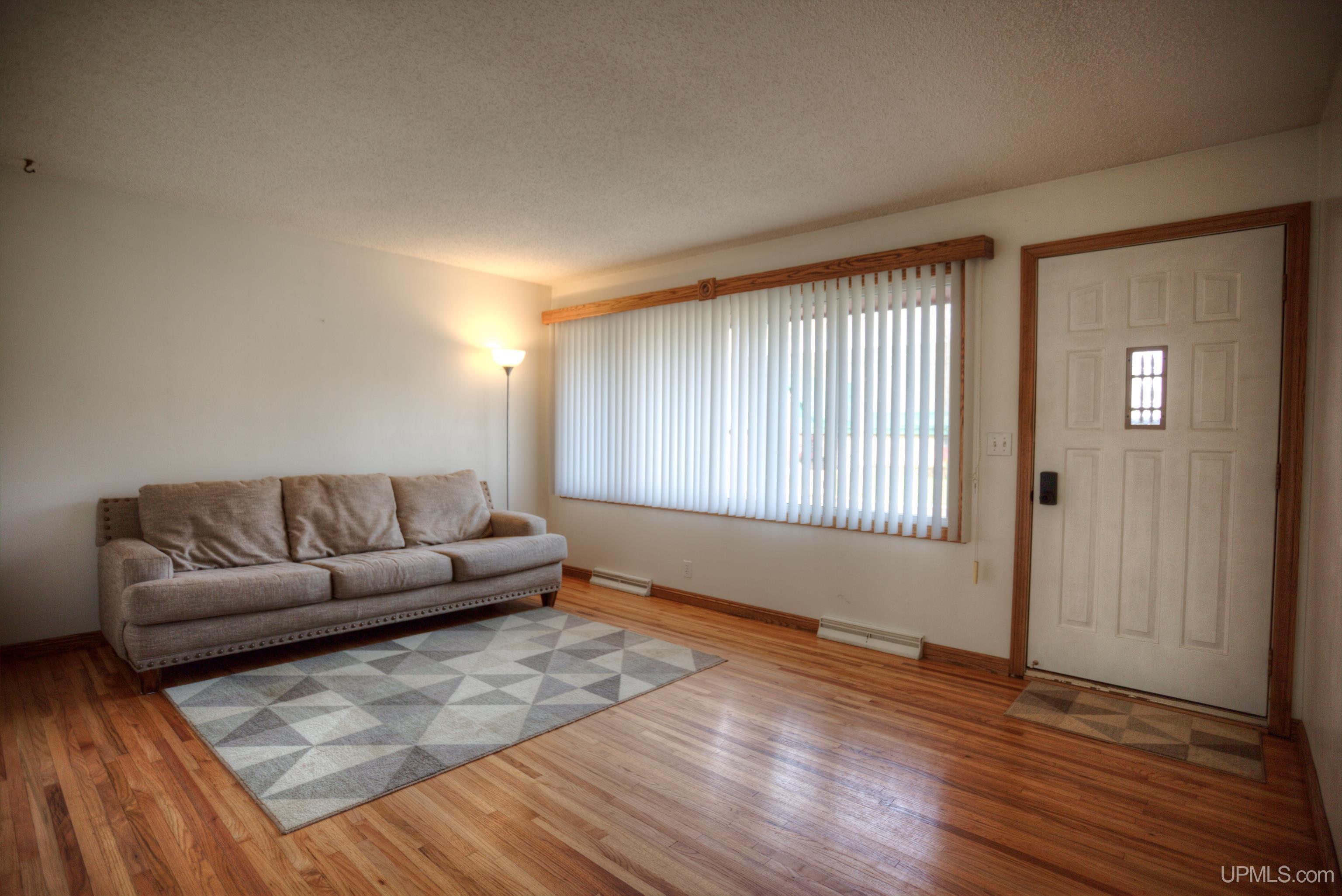817 Margaret Street Property Photo 6