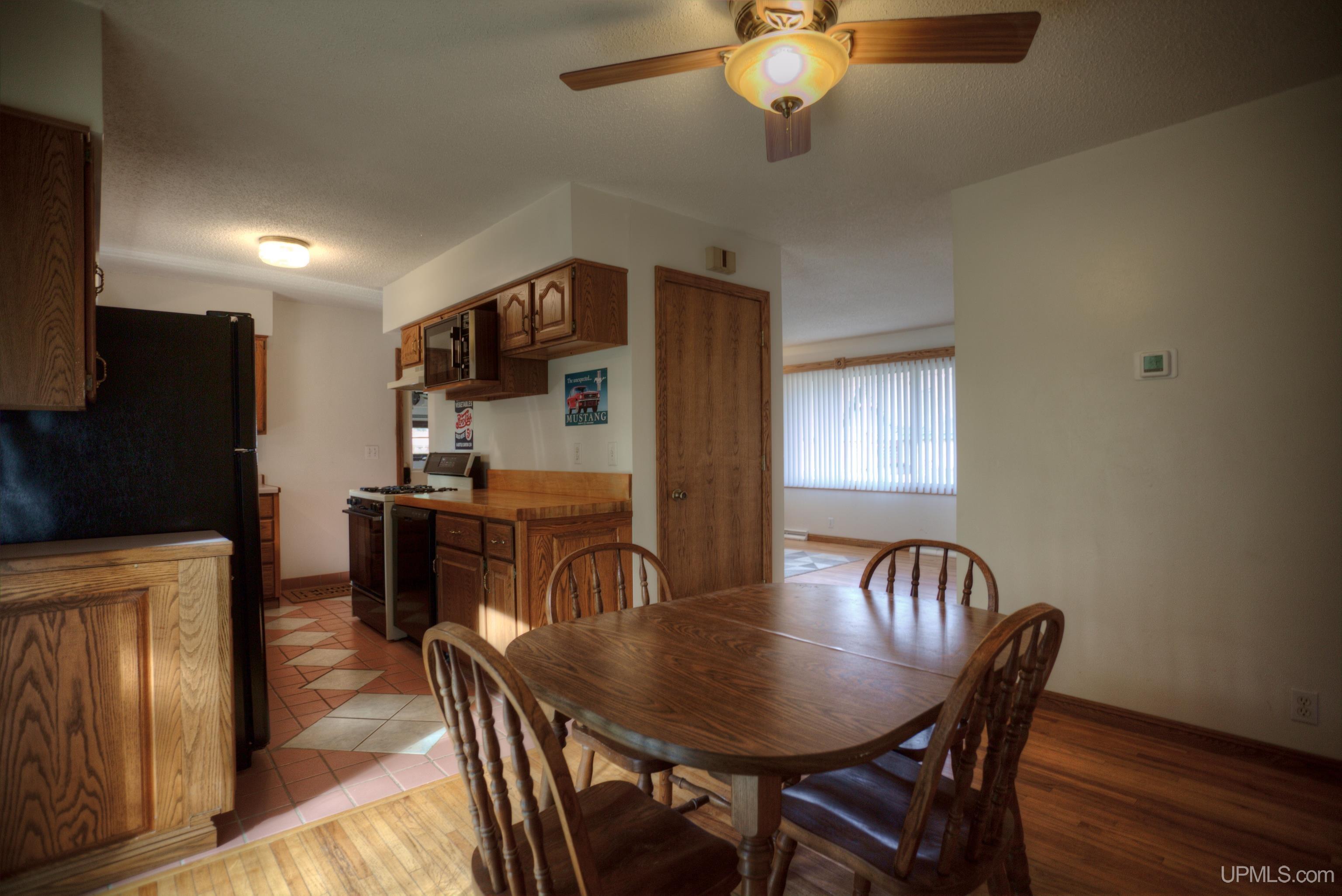 817 Margaret Street Property Photo 11