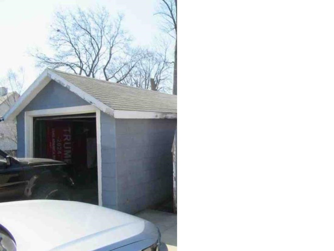 508 E Grove Street Property Photo 17