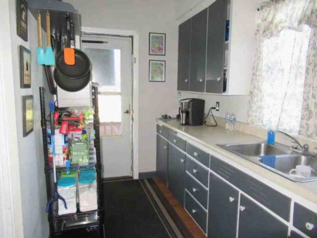 508 E Grove Street Property Photo 21