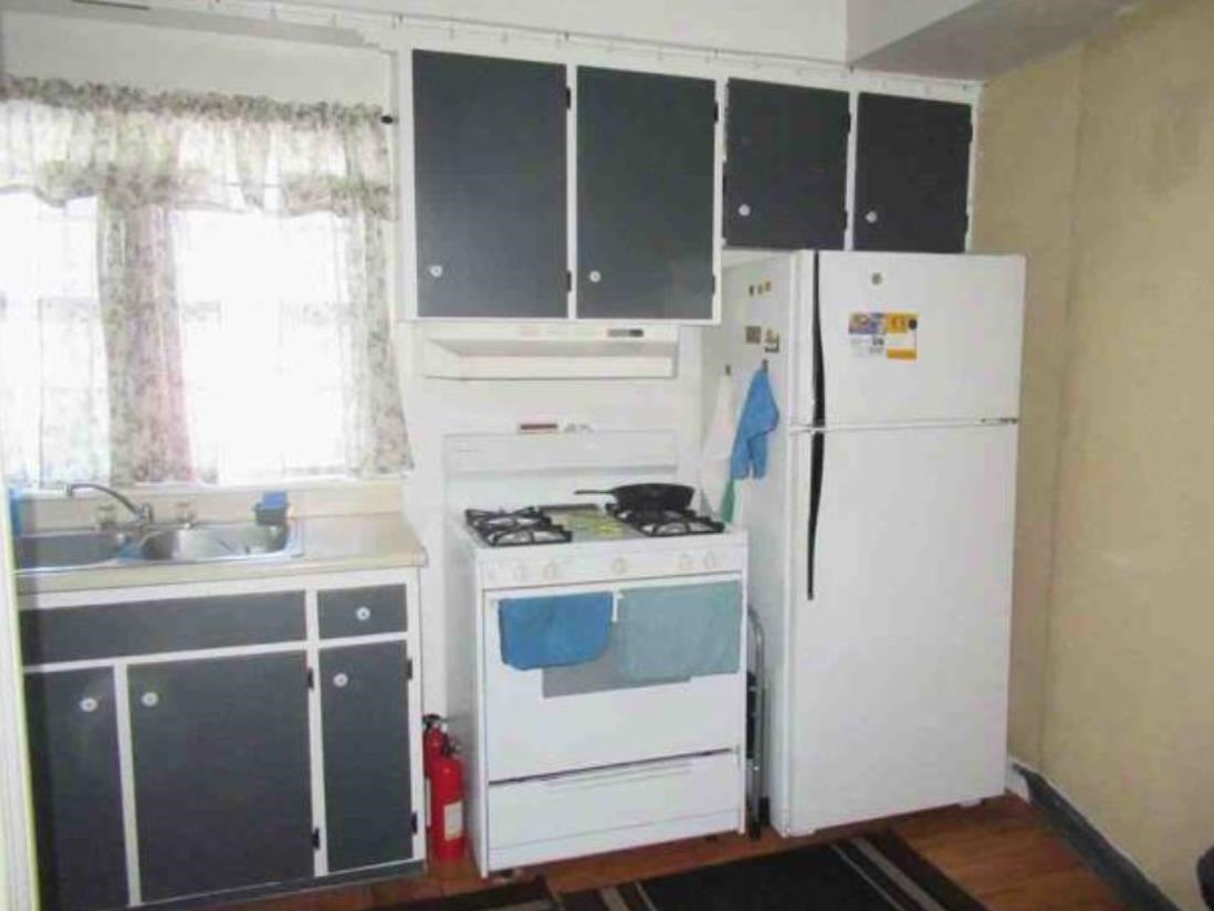 508 E Grove Street Property Photo 22