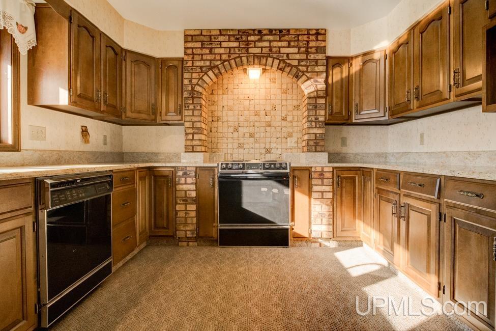 W6349 Greenwood Avenue Property Photo 21
