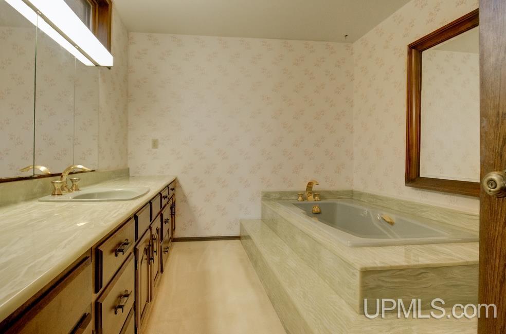W6349 Greenwood Avenue Property Photo 44