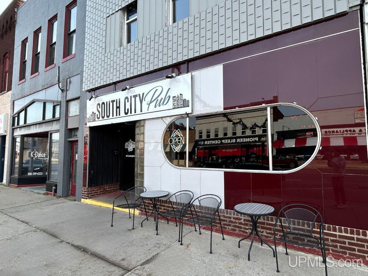 1117 Ludington Street Property Photo 3
