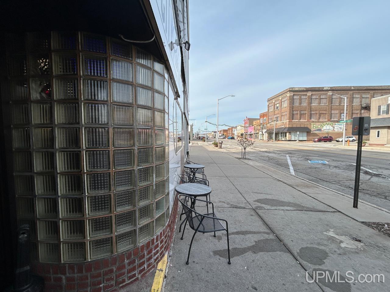 1117 Ludington Street Property Photo 4