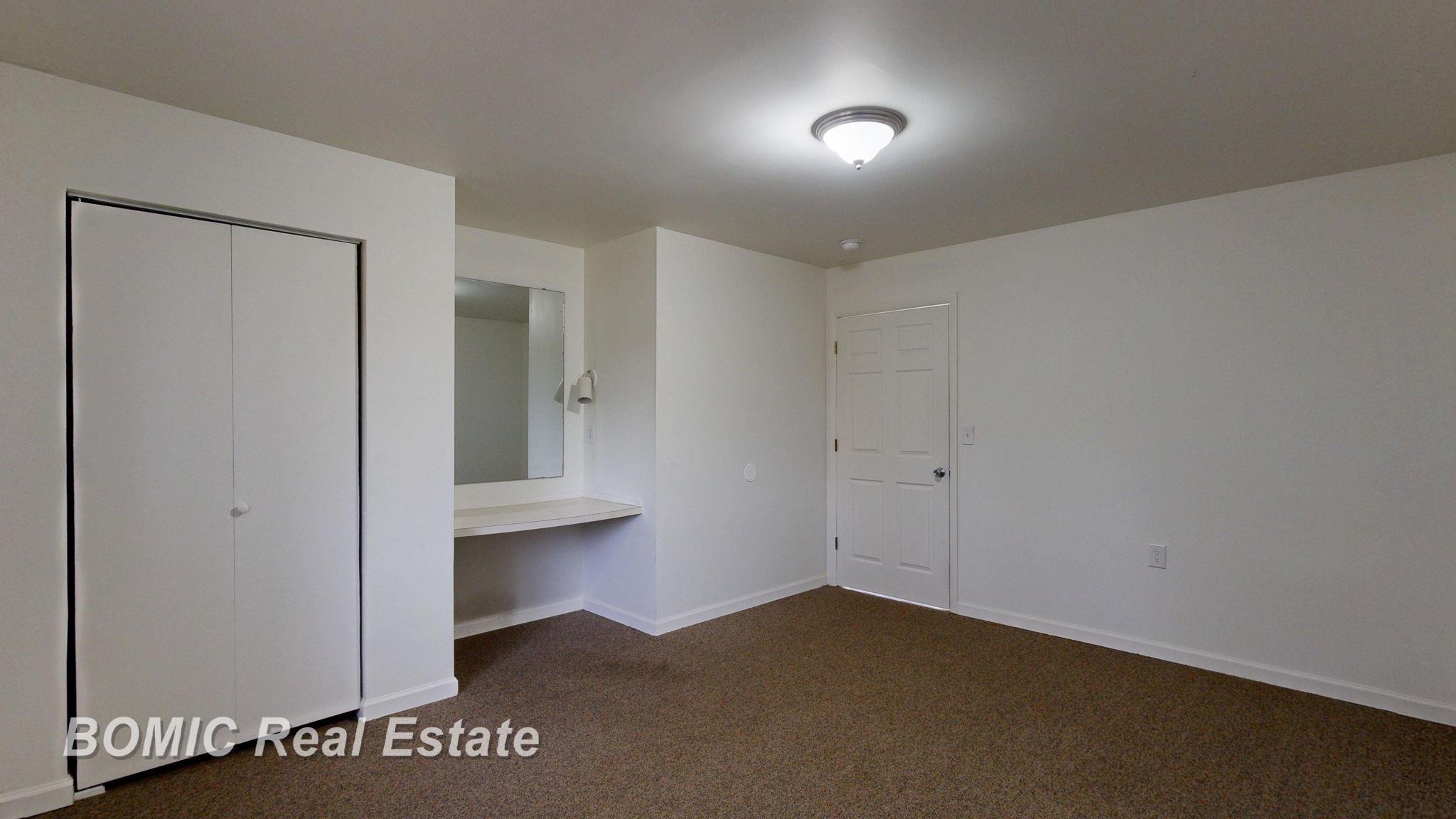 3700 N Saginaw Road Property Photo 11