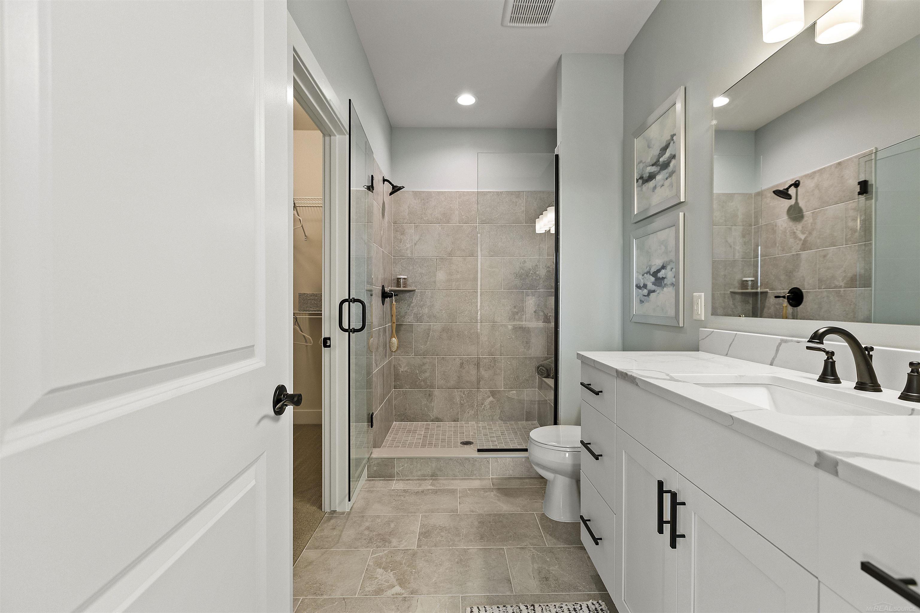 3923 Chatham Place Property Photo 28