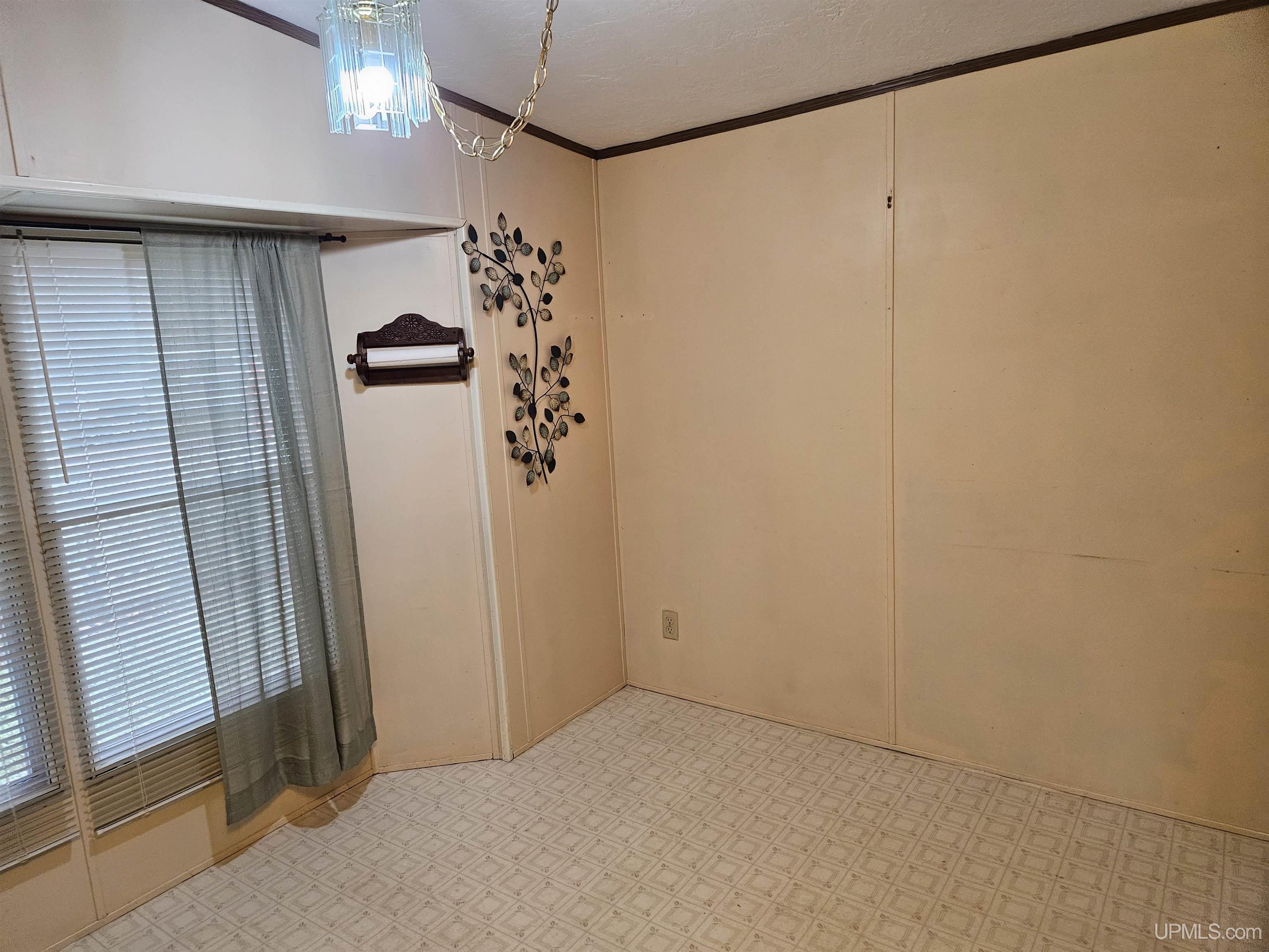 270 Sheridan Avenue Property Photo 14
