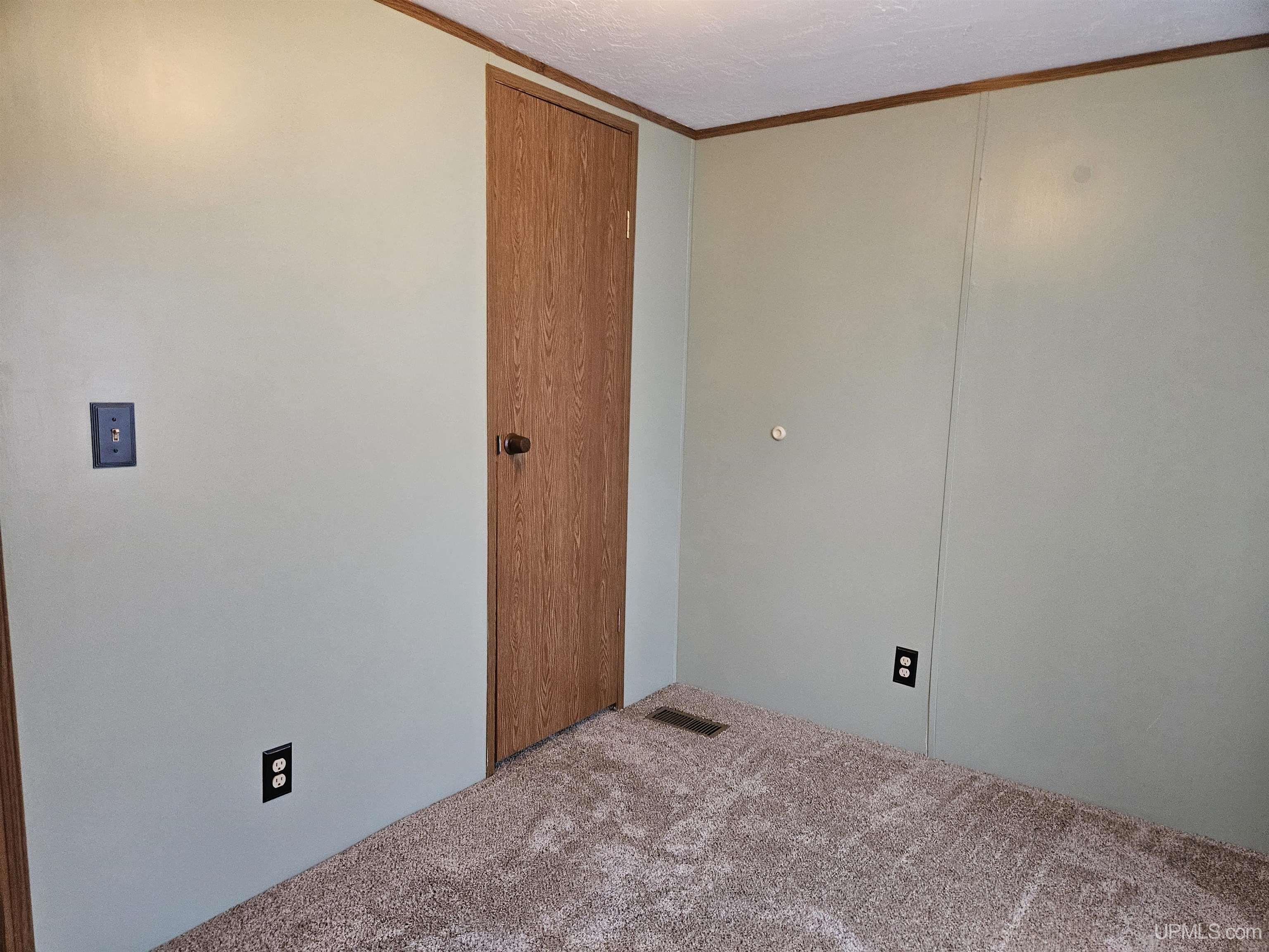 270 Sheridan Avenue Property Photo 21