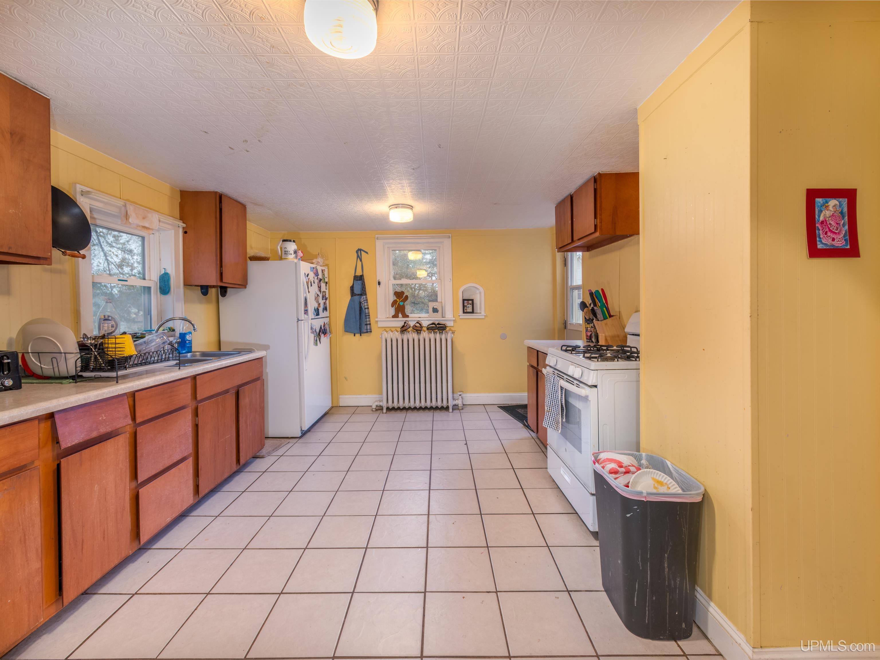 127 E Hewitt Avenue Property Photo 27