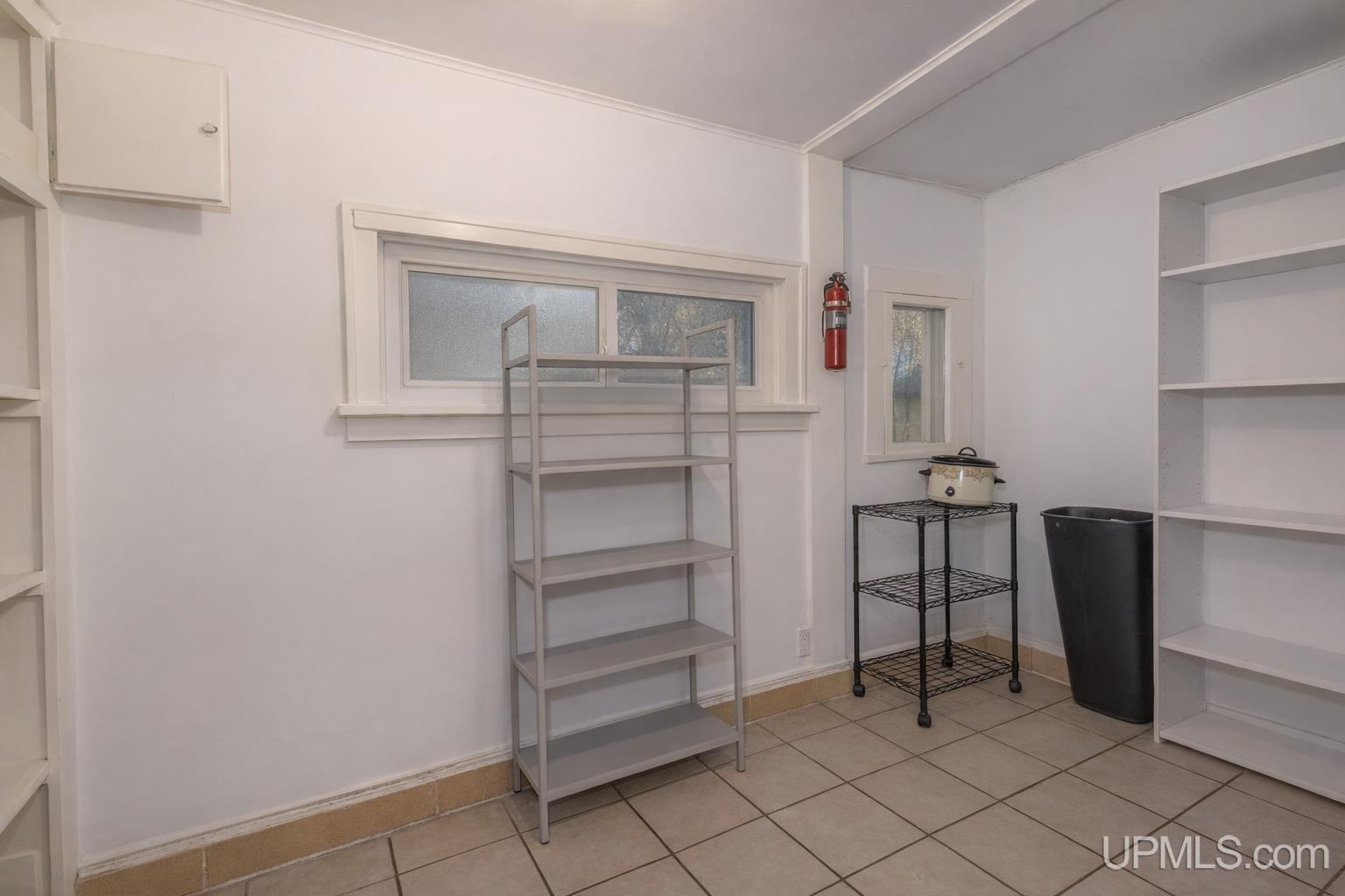 127 E Hewitt Avenue Property Photo 28