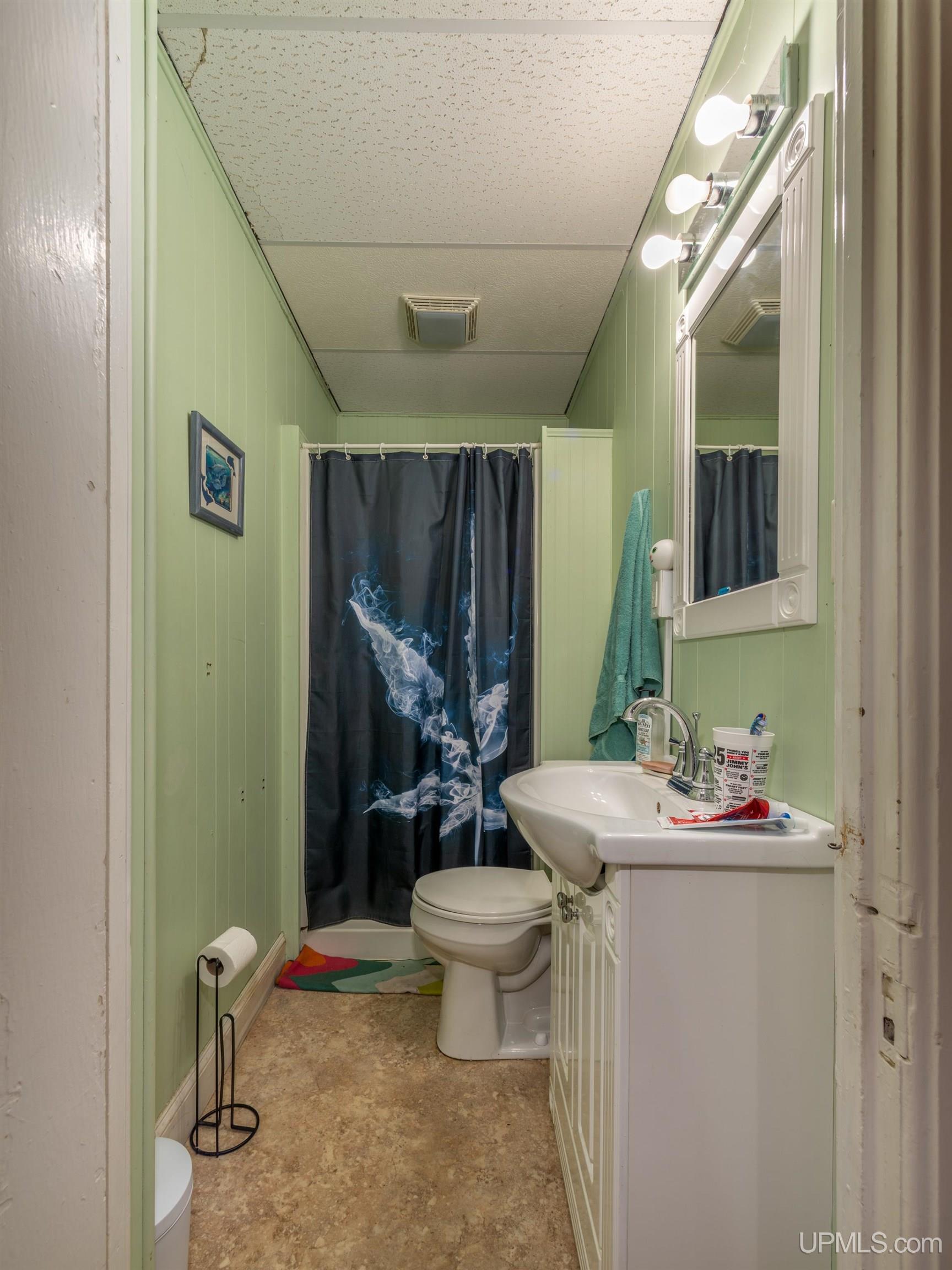 127 E Hewitt Avenue Property Photo 29