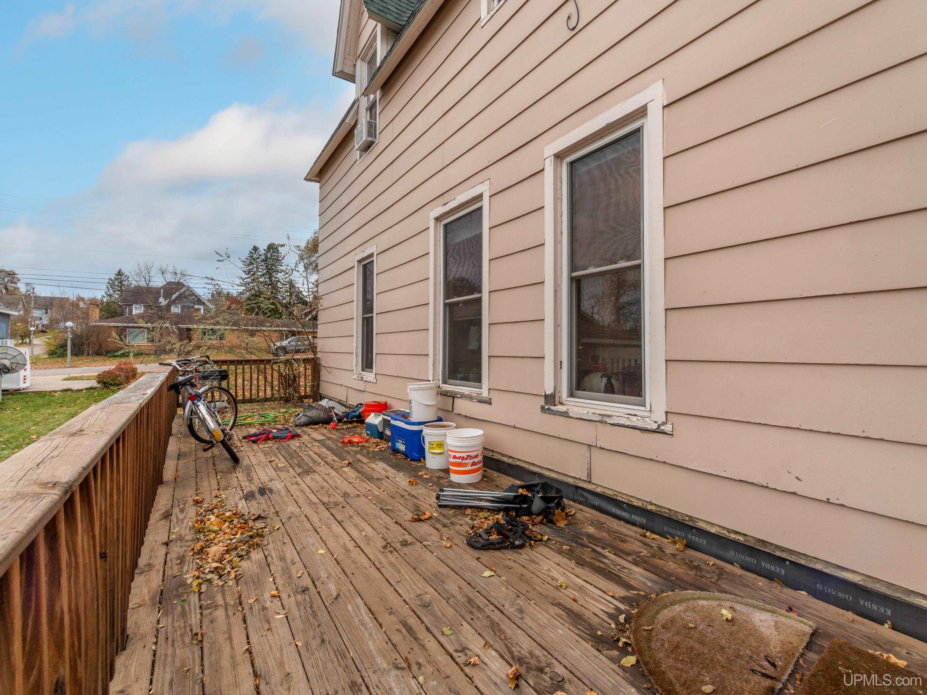 127 E Hewitt Avenue Property Photo 40