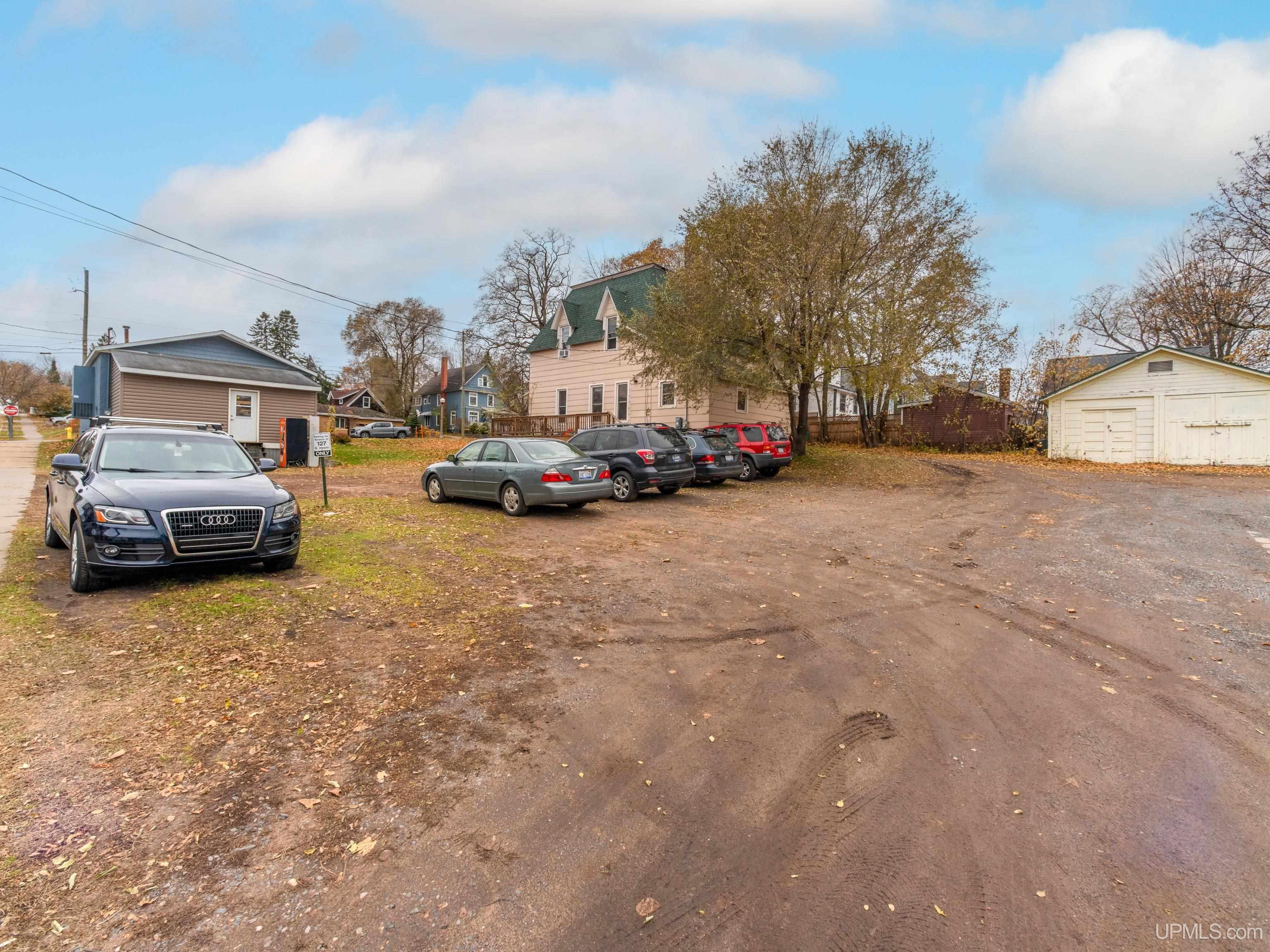 127 E Hewitt Avenue Property Photo 42
