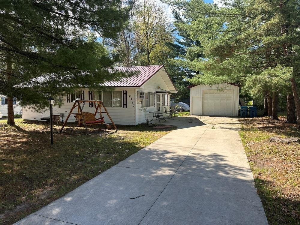 6350 ROBIN Drive Property Photo 1