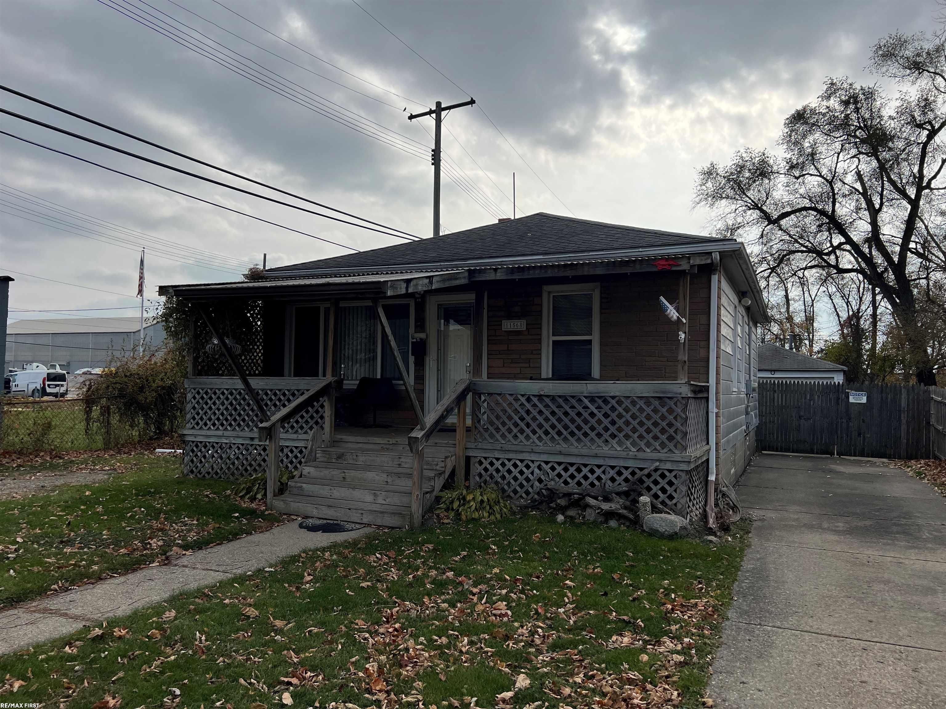 11568 Maxwell Avenue Property Photo 1