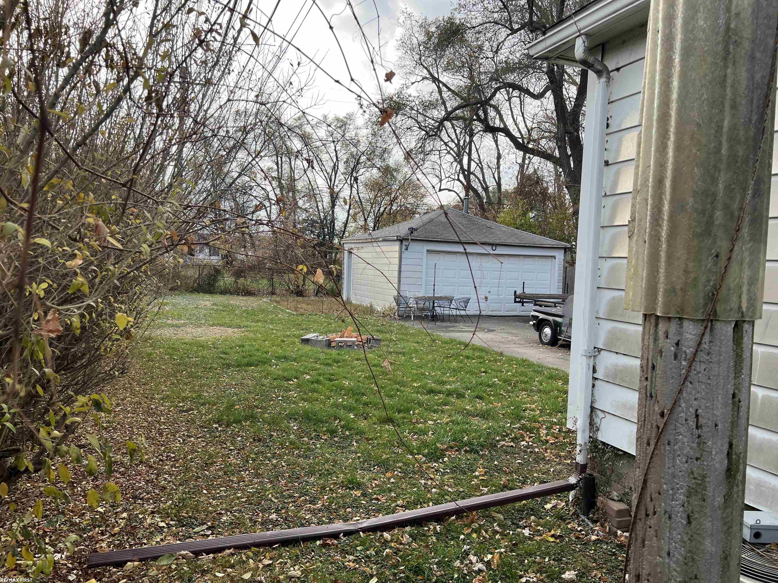 11568 Maxwell Avenue Property Photo 5