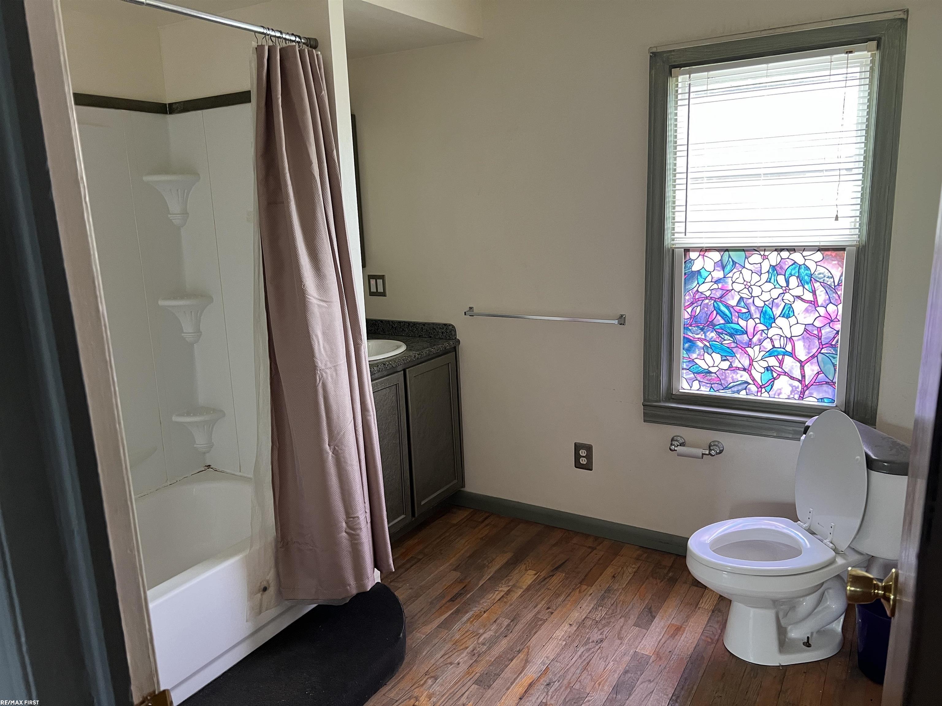 11568 Maxwell Avenue Property Photo 7