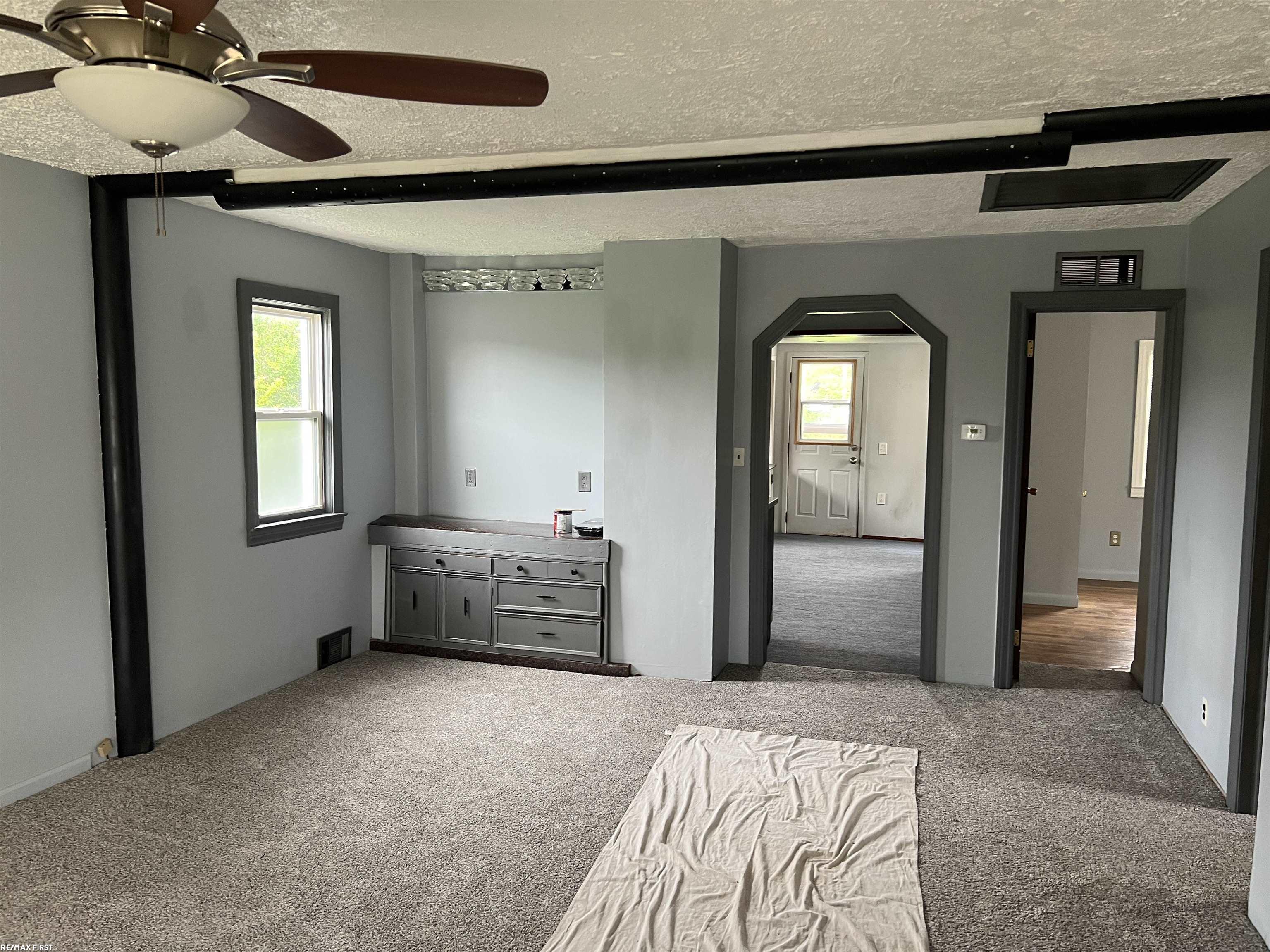 11568 Maxwell Avenue Property Photo 12