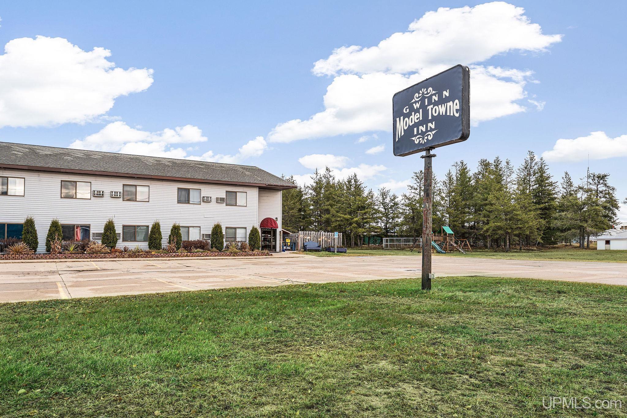 190 E M - 35 Highway Property Photo 2