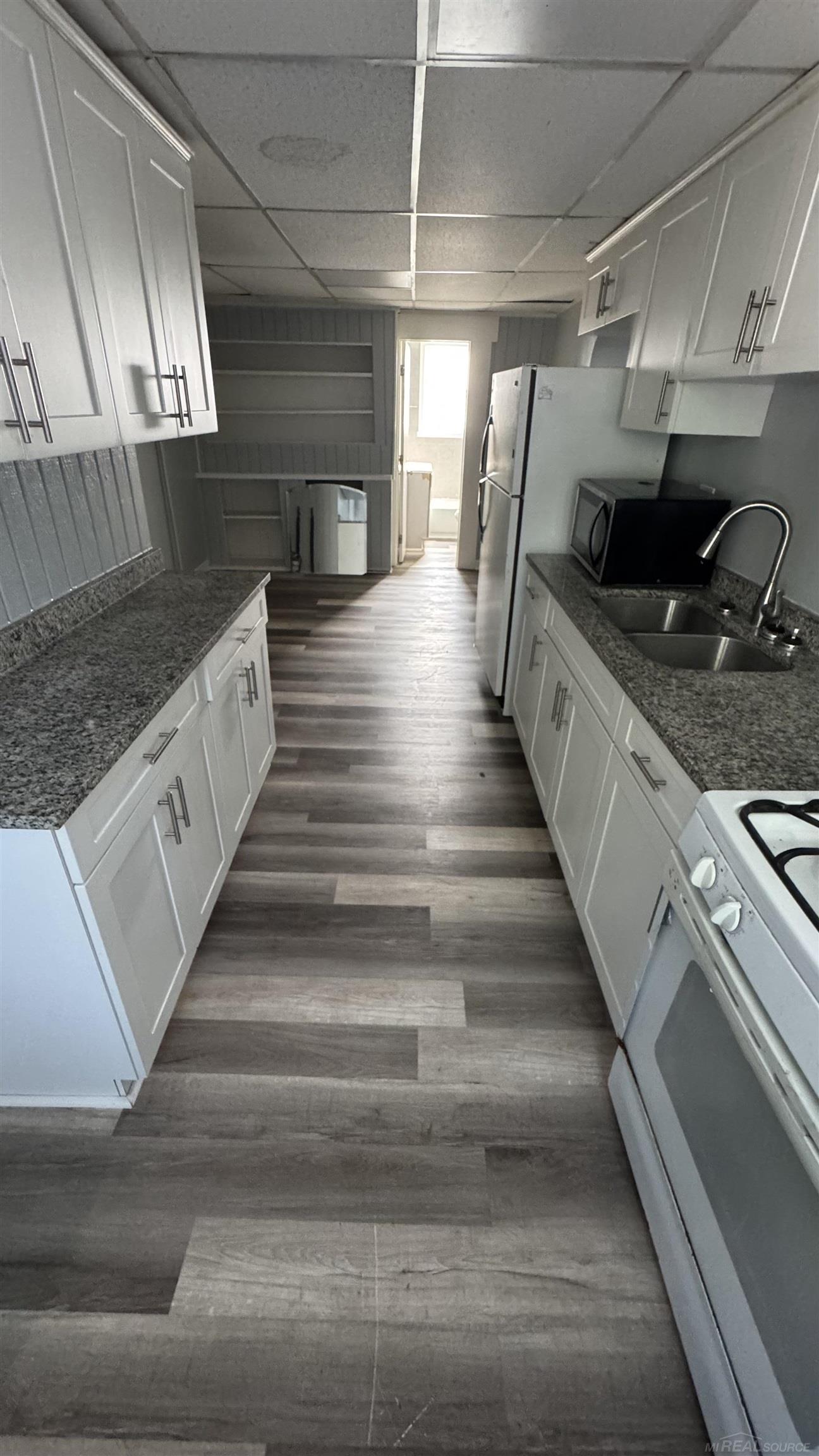 40 Ahrens Street Property Photo 6