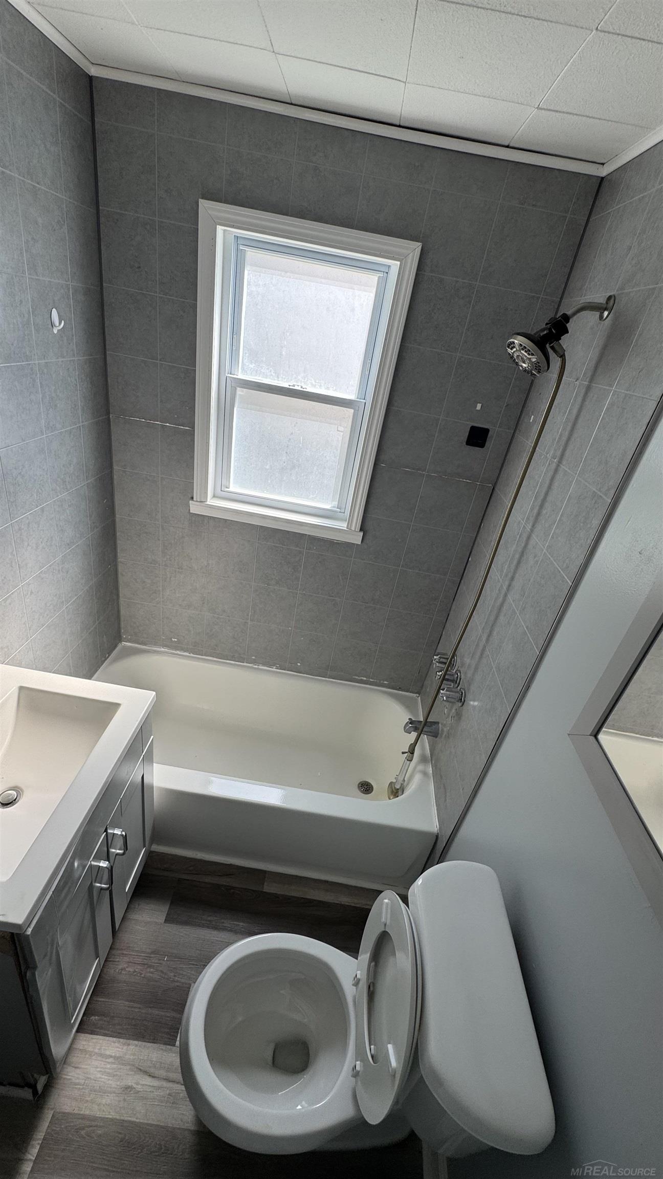 40 Ahrens Street Property Photo 10