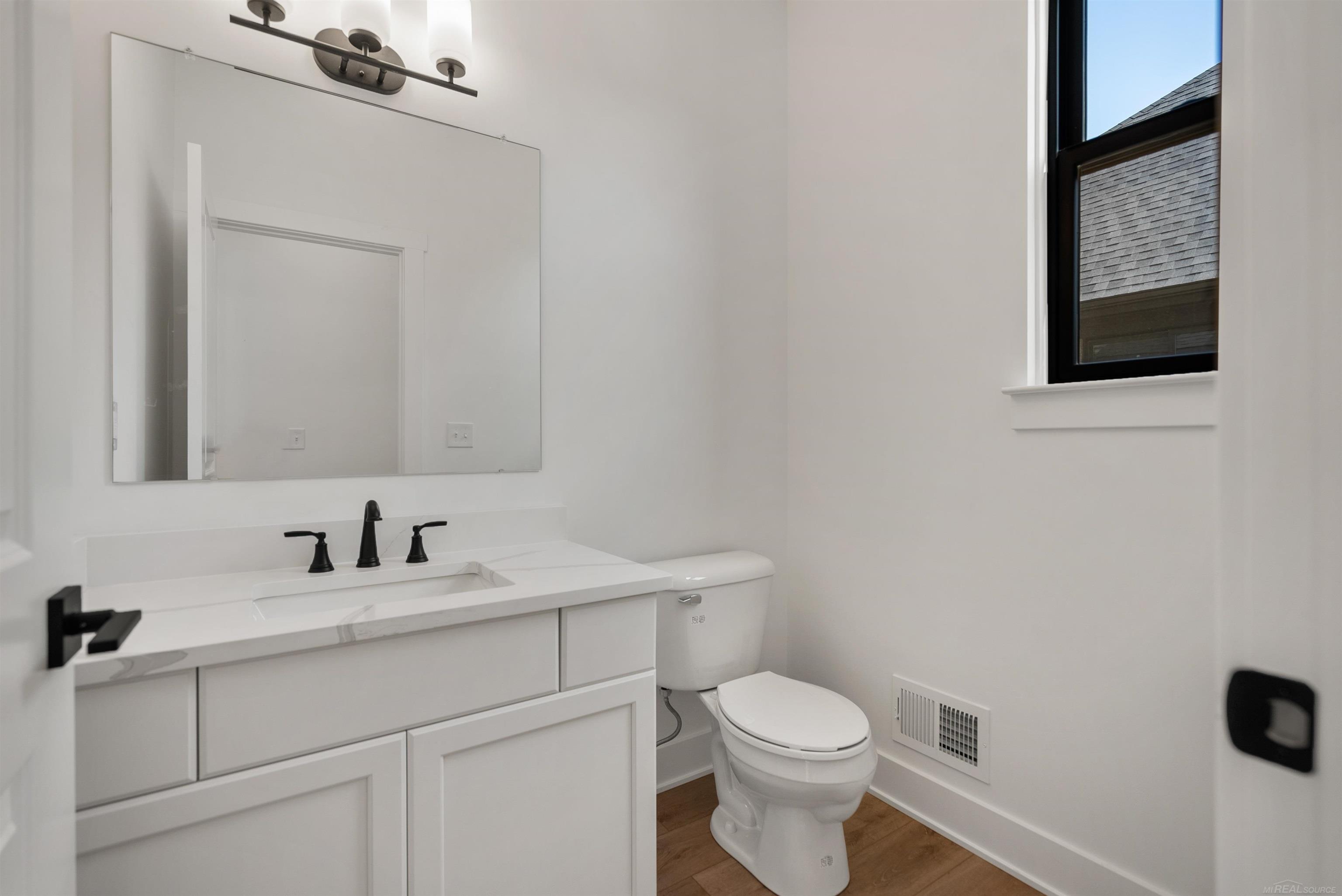 16777 Trajan Lane Property Photo 28