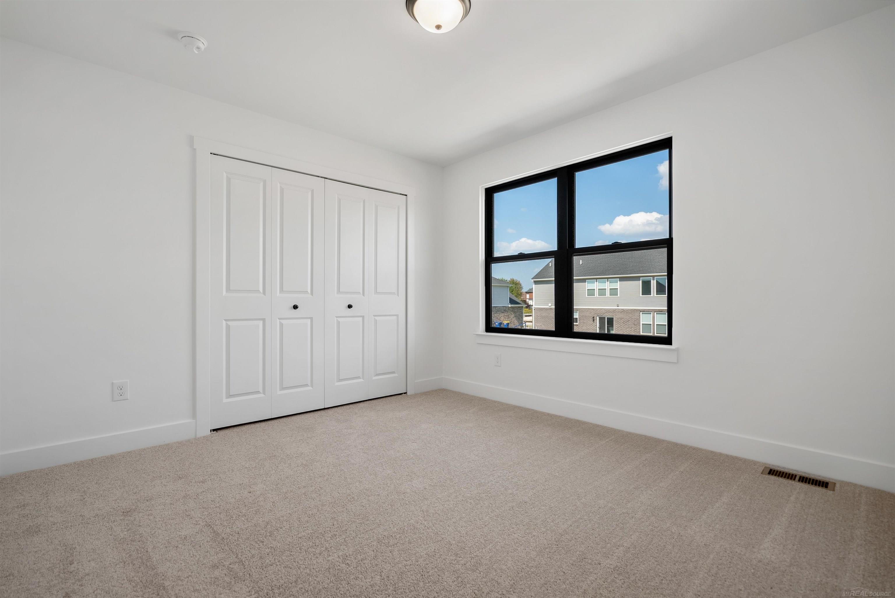 16777 Trajan Lane Property Photo 44