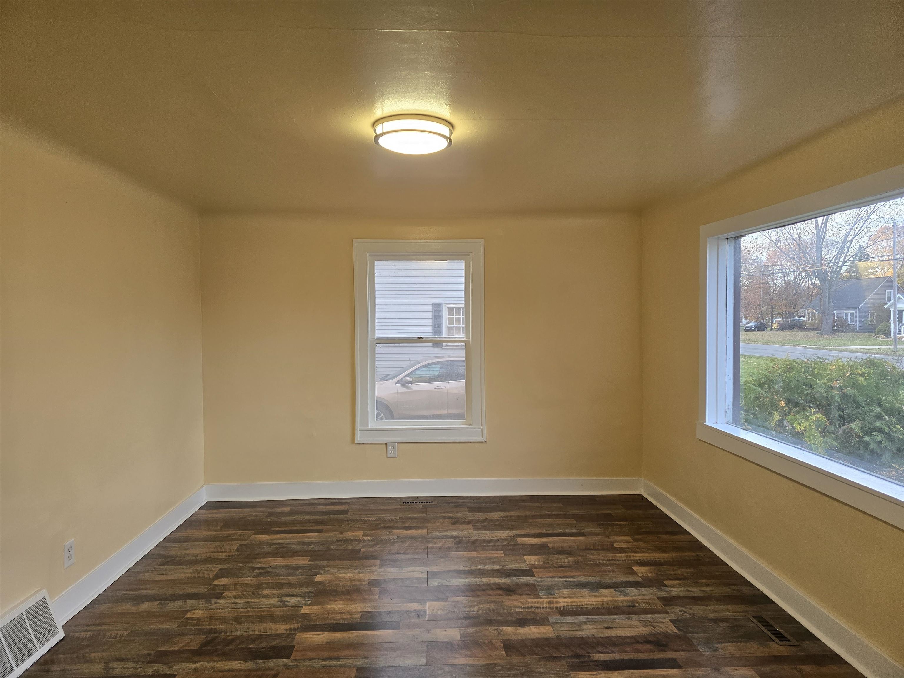1308 E High Street Property Photo 6