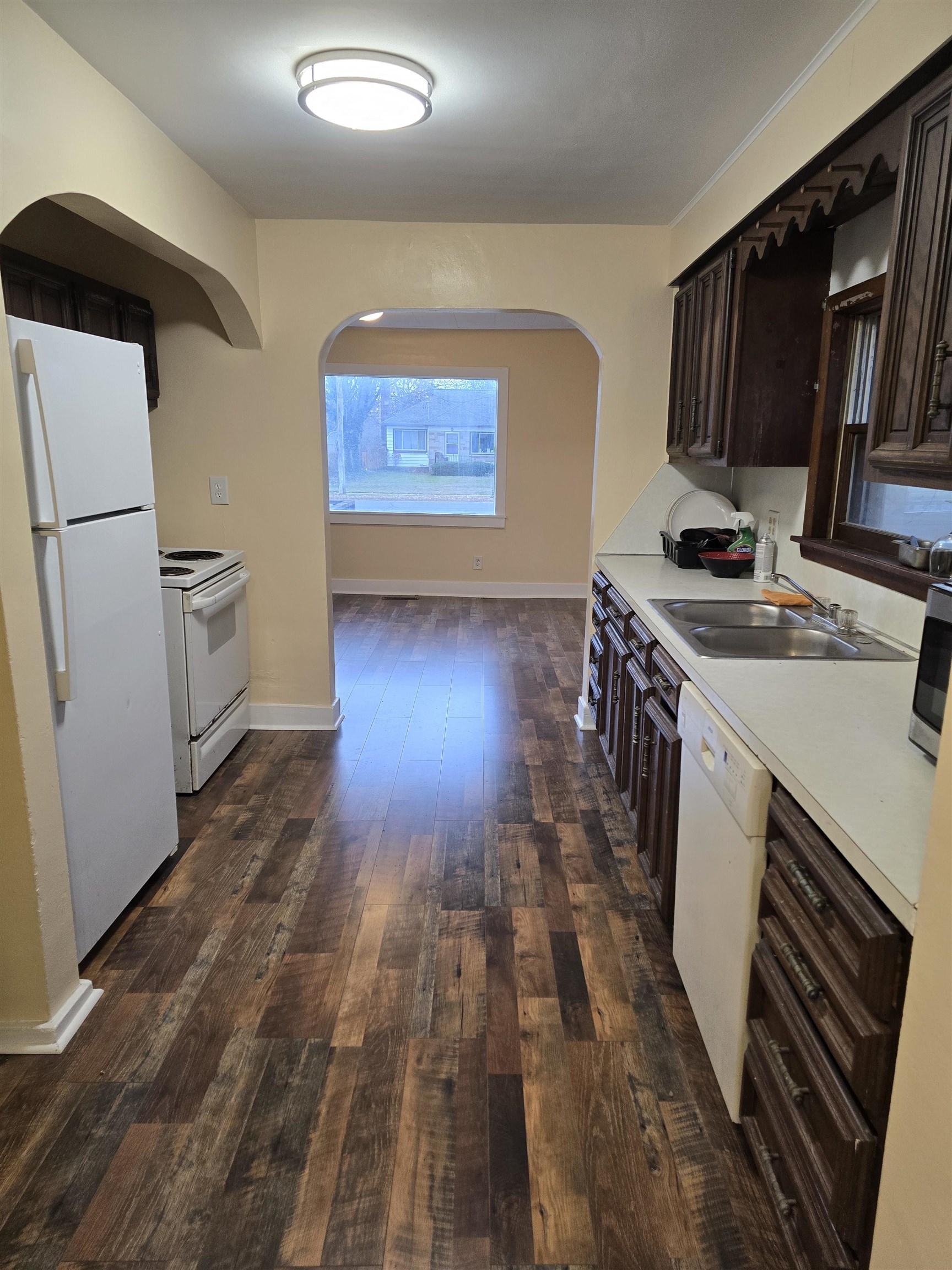 1308 E High Street Property Photo 9