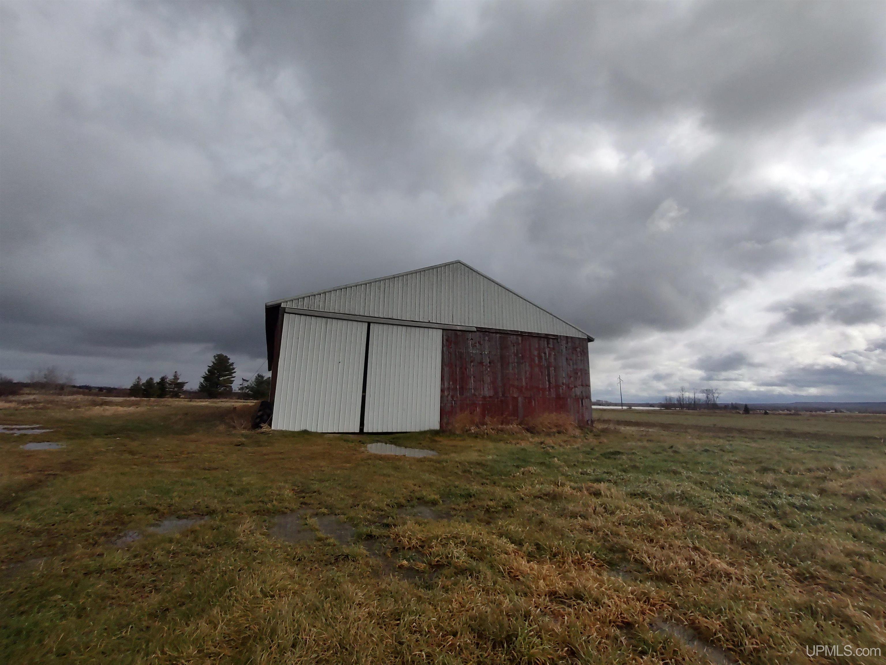 22508 S Hantz Road Property Photo 9