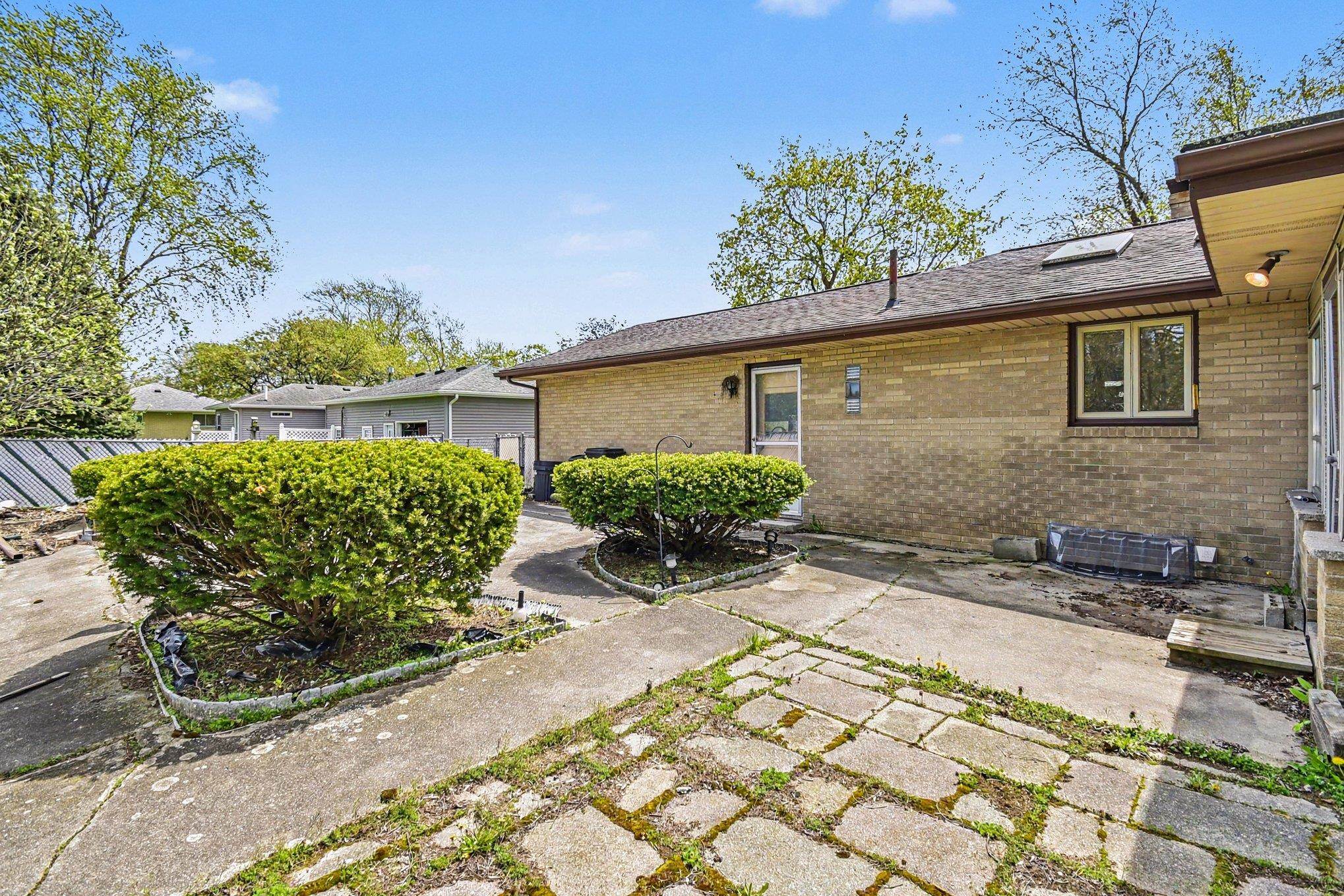 1870 Morin Street Property Photo 8