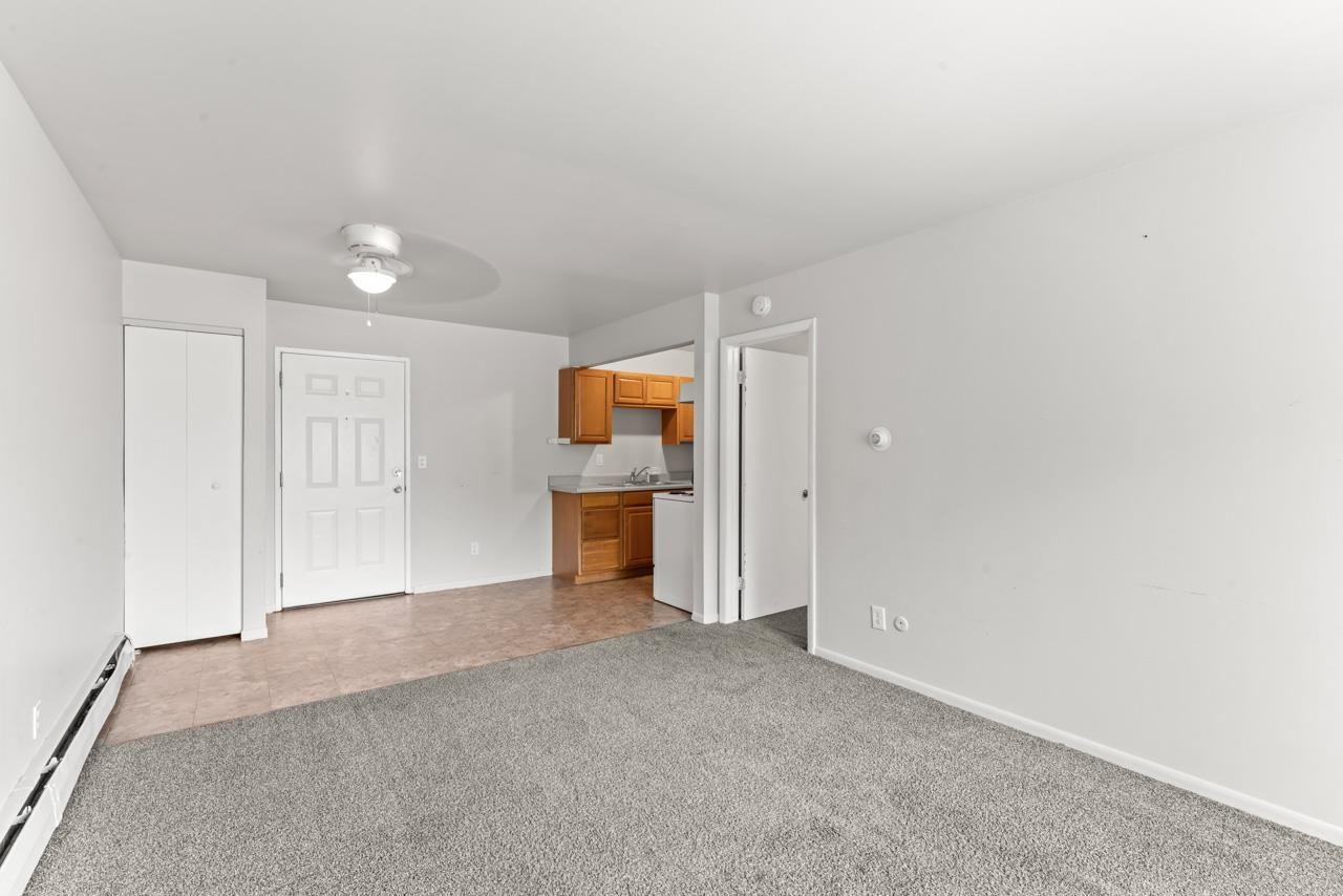 828 North Apt. #12 Street Property Photo 5