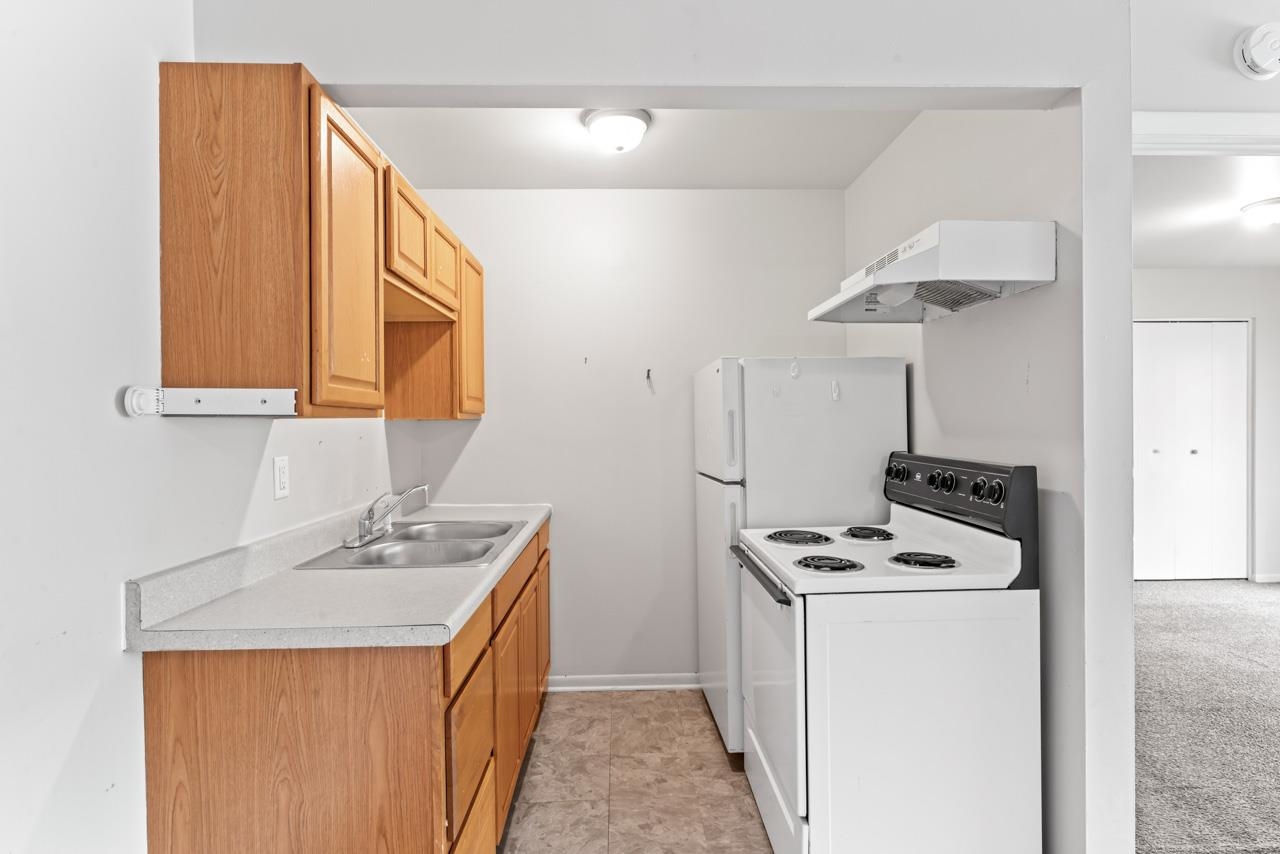 828 North Apt. #12 Street Property Photo 6