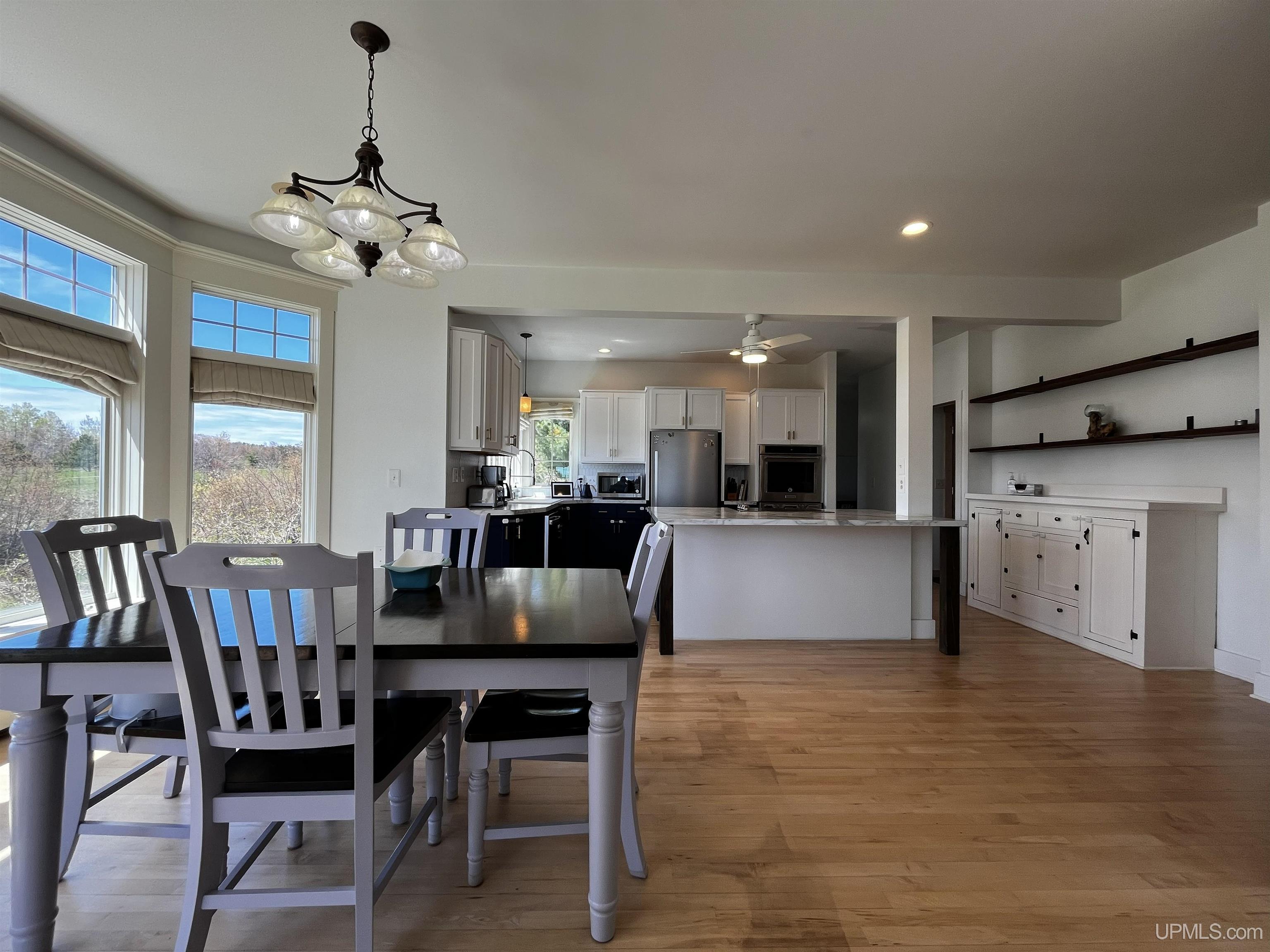 21605 Massie Road Property Photo 6