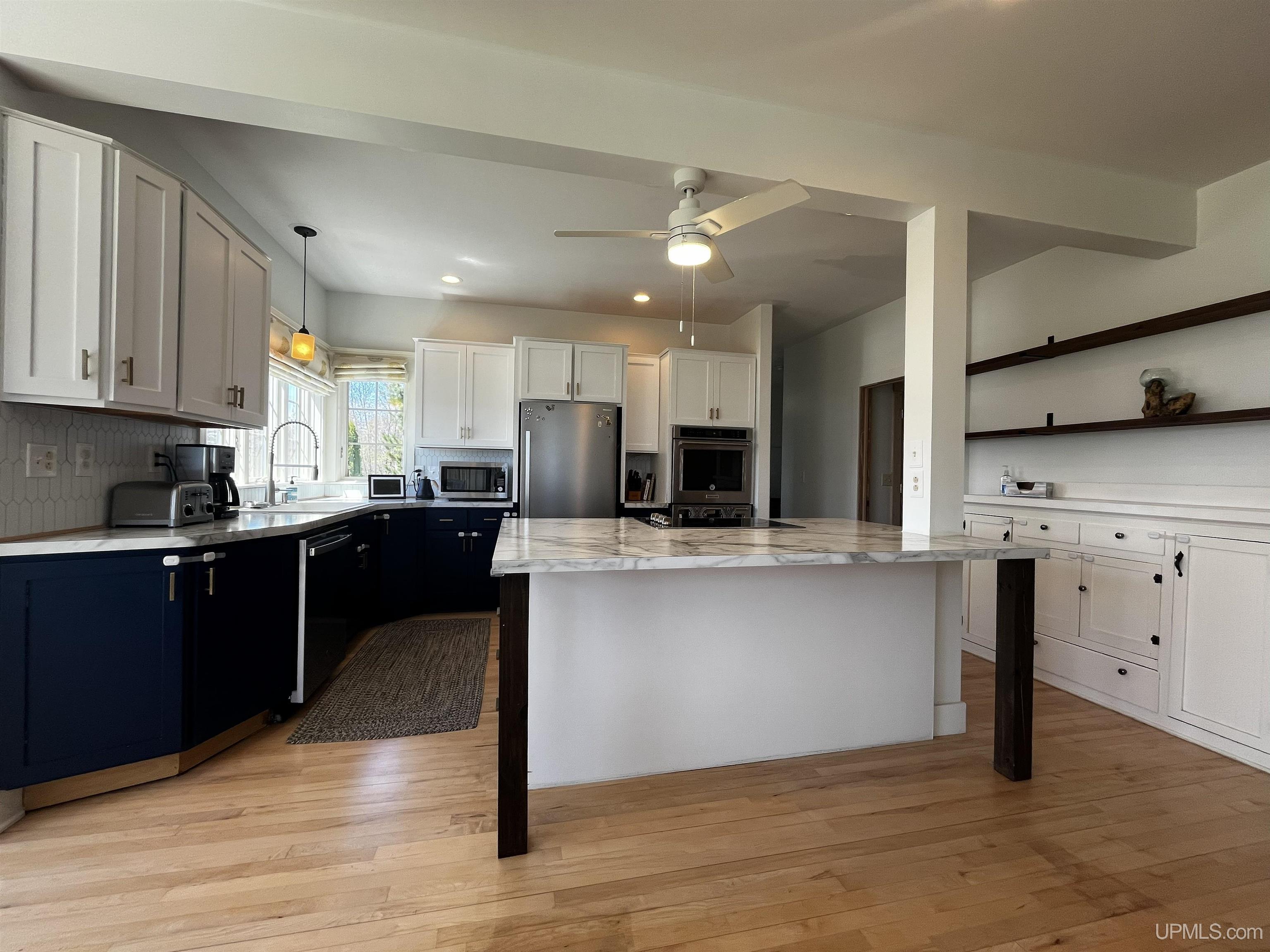 21605 Massie Road Property Photo 9
