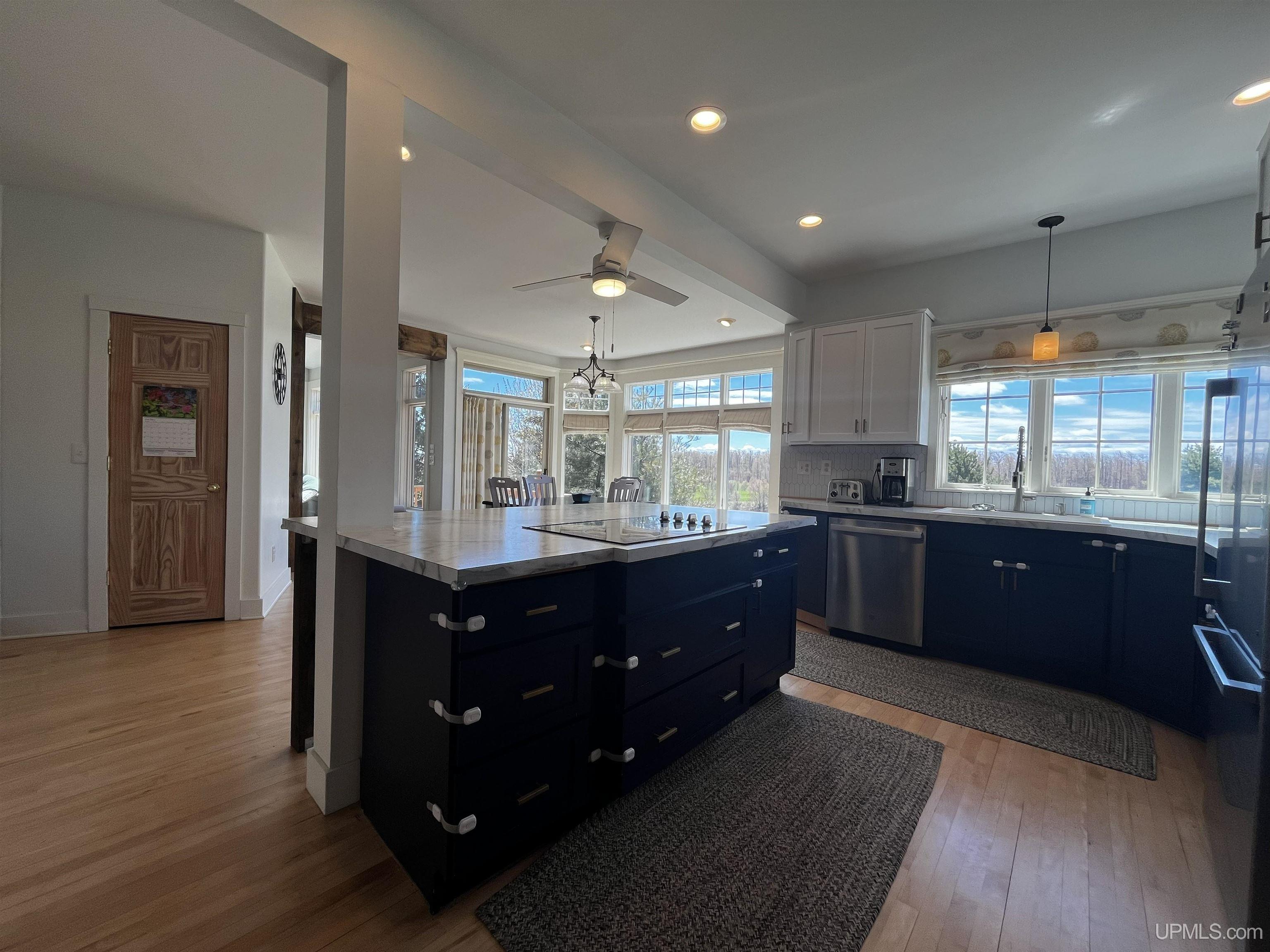21605 Massie Road Property Photo 10