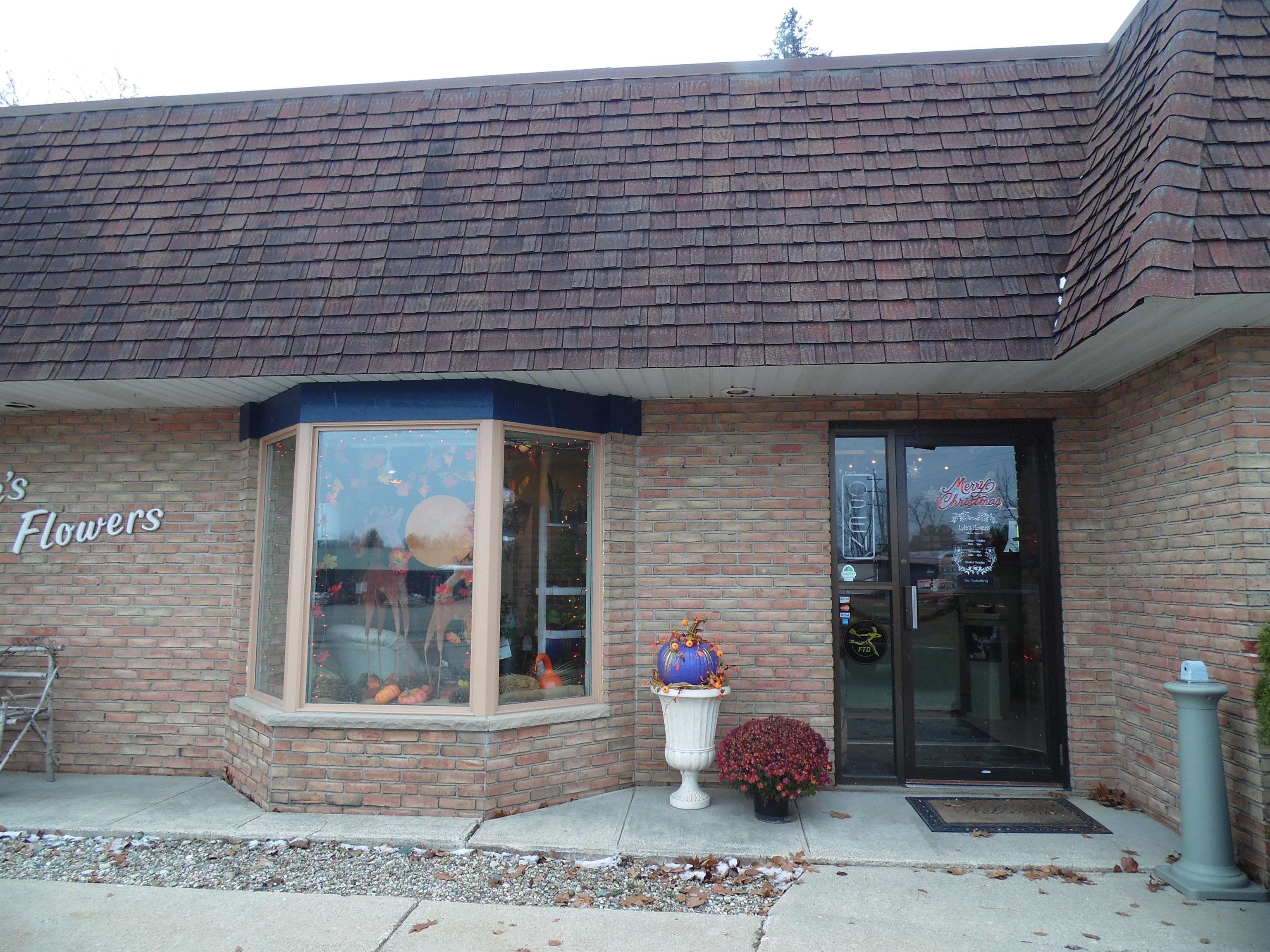 1109 W Cedar Avenue Property Photo 5