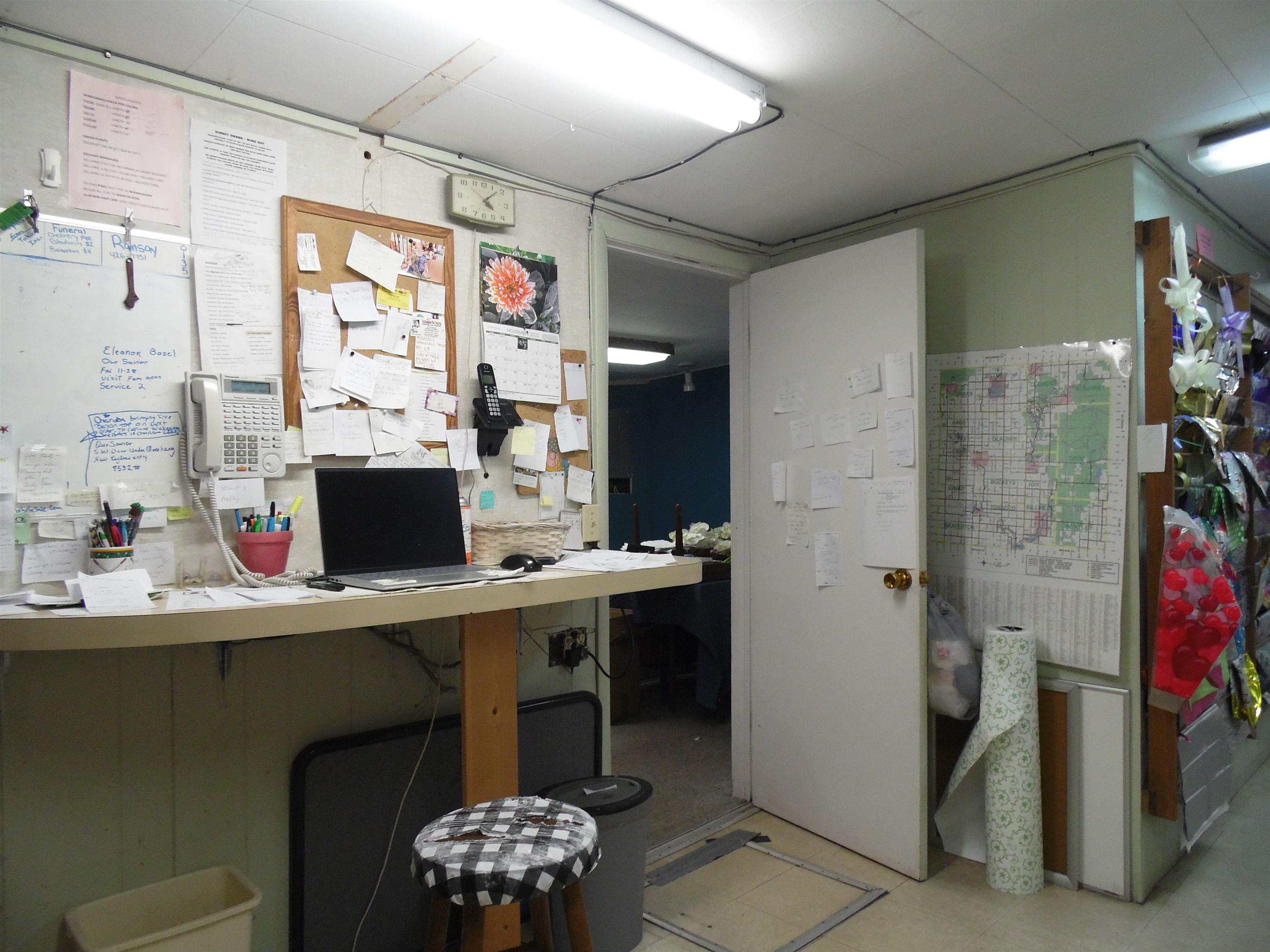 1109 W Cedar Avenue Property Photo 46