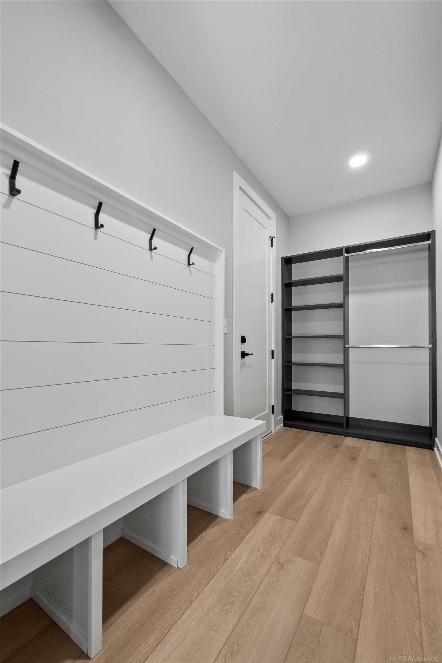 5829 Heights Drive Property Photo 8